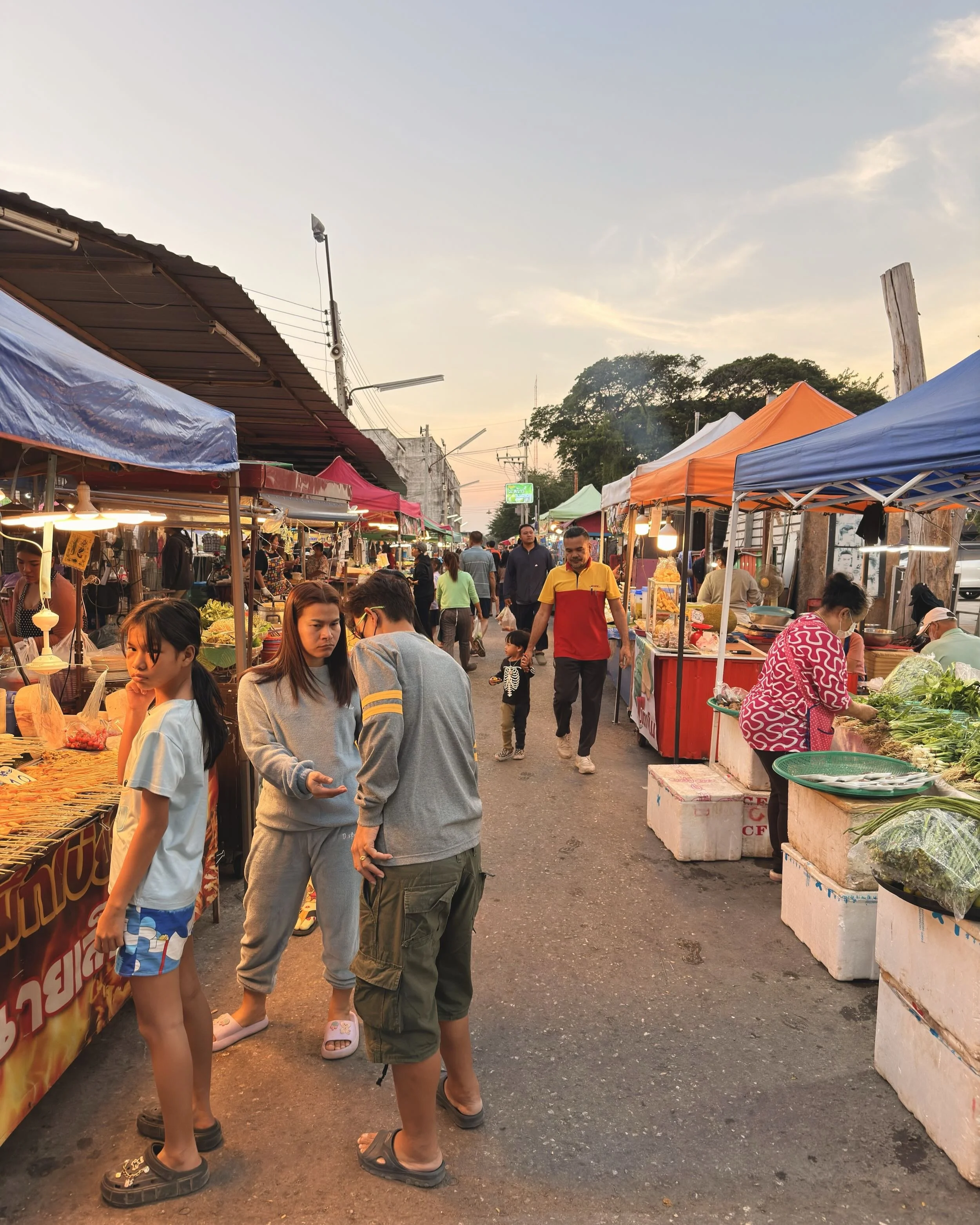 blog-voyage-thailande-kanchanabury-night-market - 1.jpeg