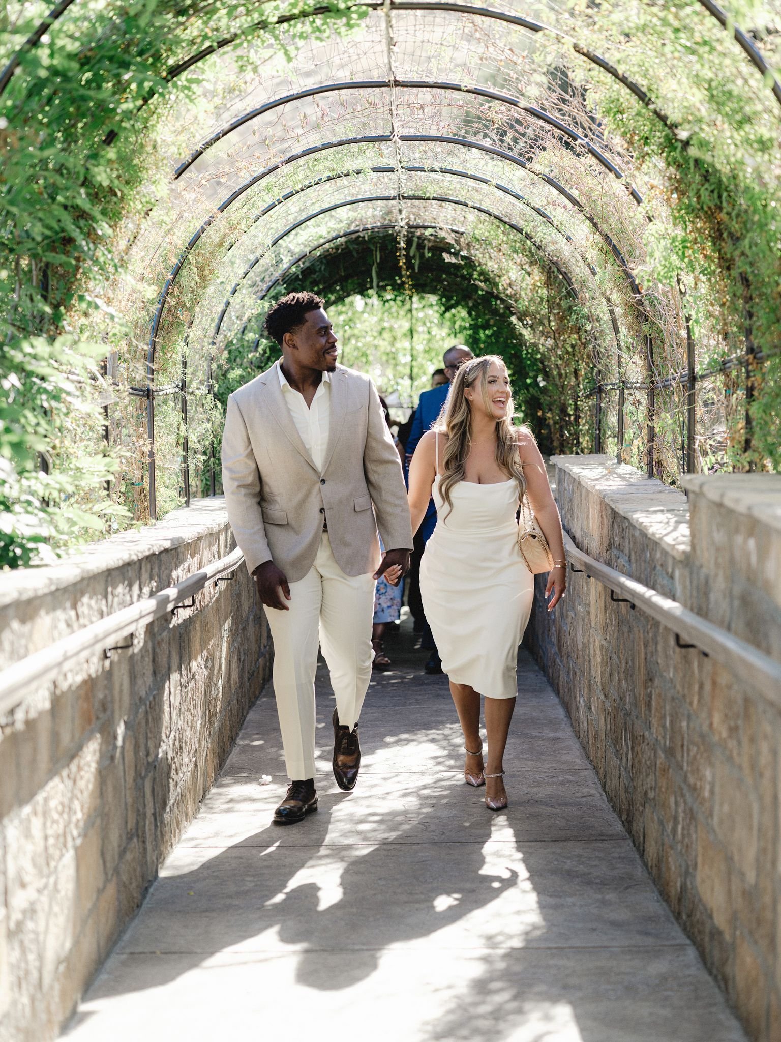 www.santabarbarawedding.com | Zaca Creek | Paul Von Rieter | Lisa Lafferty Events | Glenna Joy Flowers | Couple Arriving at the Event