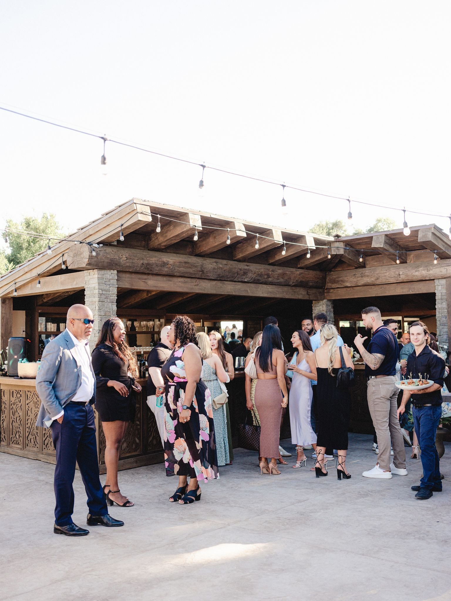 www.santabarbarawedding.com | Zaca Creek | Paul Von Rieter | Lisa Lafferty Events | Glenna Joy Flowers | Theoni Collection | Guests Mingling at the Bar