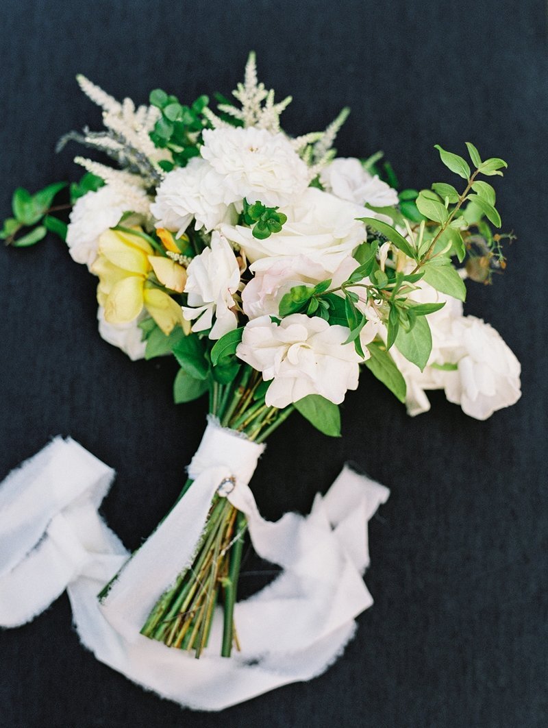 www.santabarbarawedding.com | White Sage | Taryn Grey Photography | Ojala Floral | Bride’s Bouquet