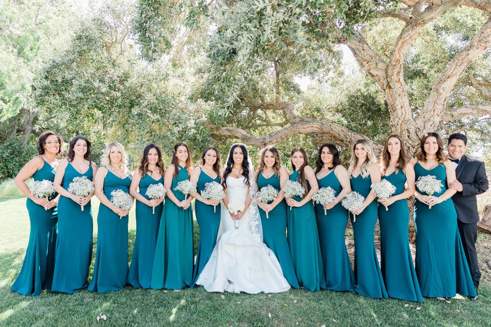 www.santabarbarawedding.com | Amber Jean Photography | Quail Ranch | Lulus | Bride with Bridesmaids 