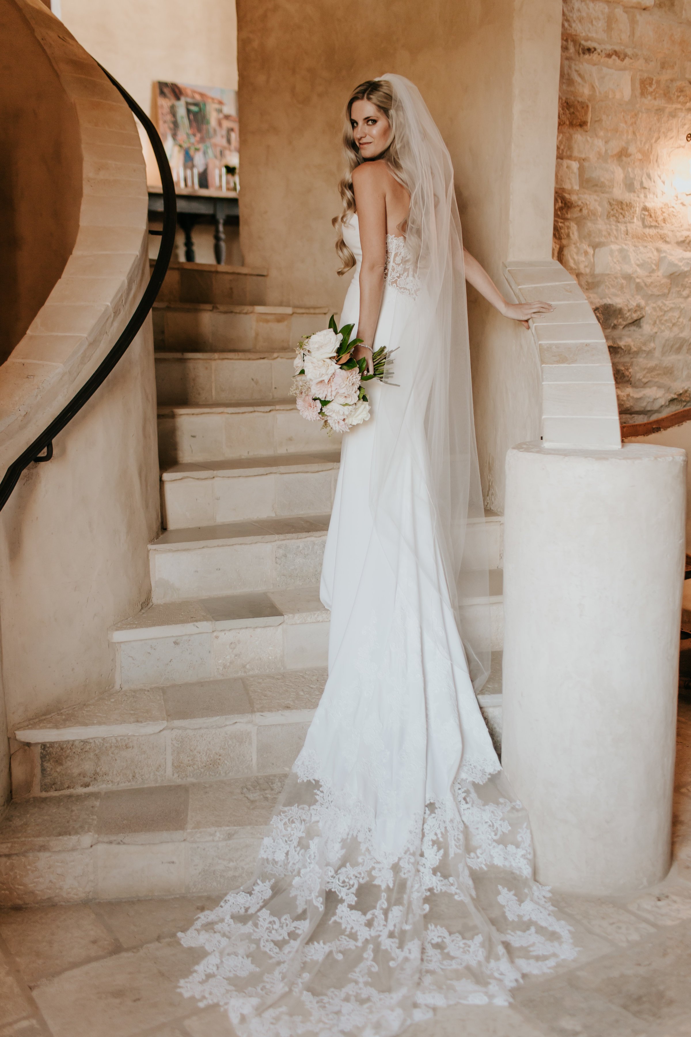 www.santabarbarawedding.com | Alexandria Monette Photography | Sunstone Villa | Soleil Events | Anna le Pley Taylor Flowers | Bride on Stairs 