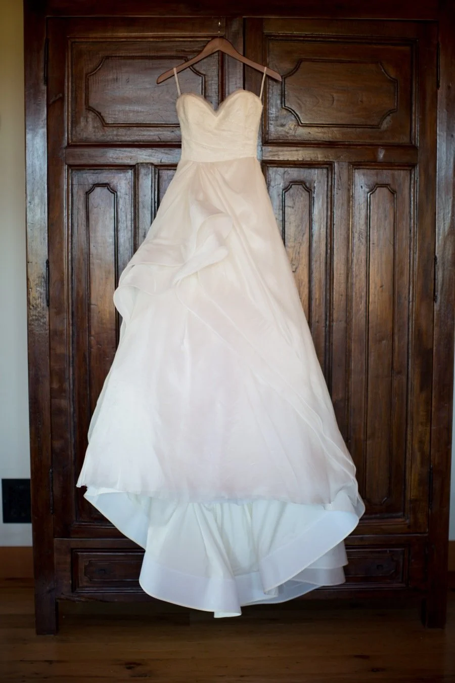 www.santabarbarawedding.com | Soigne Productions | Michael and Anna Costa | Zaca Creek Ranch | Wedding Dress