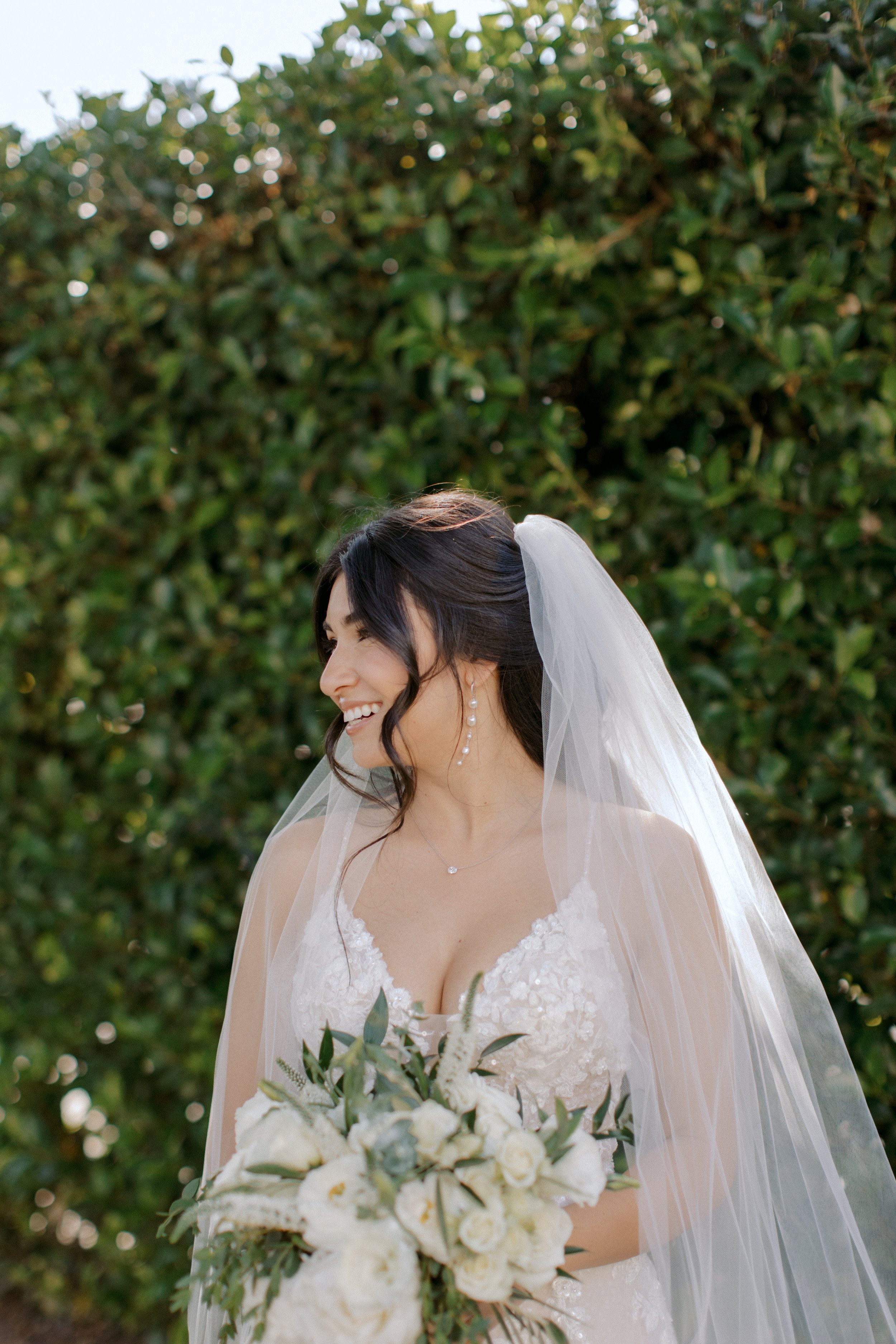 www.santabarbarawedding.com | KB Events | Ali Beck | Santa Barbara Courthouse | Poppy Pod Floral Design | Maggie Sottero | NADRI | Emily Lynn + Co. | Sam Edelman | Etsy | Bride Before Ceremony 