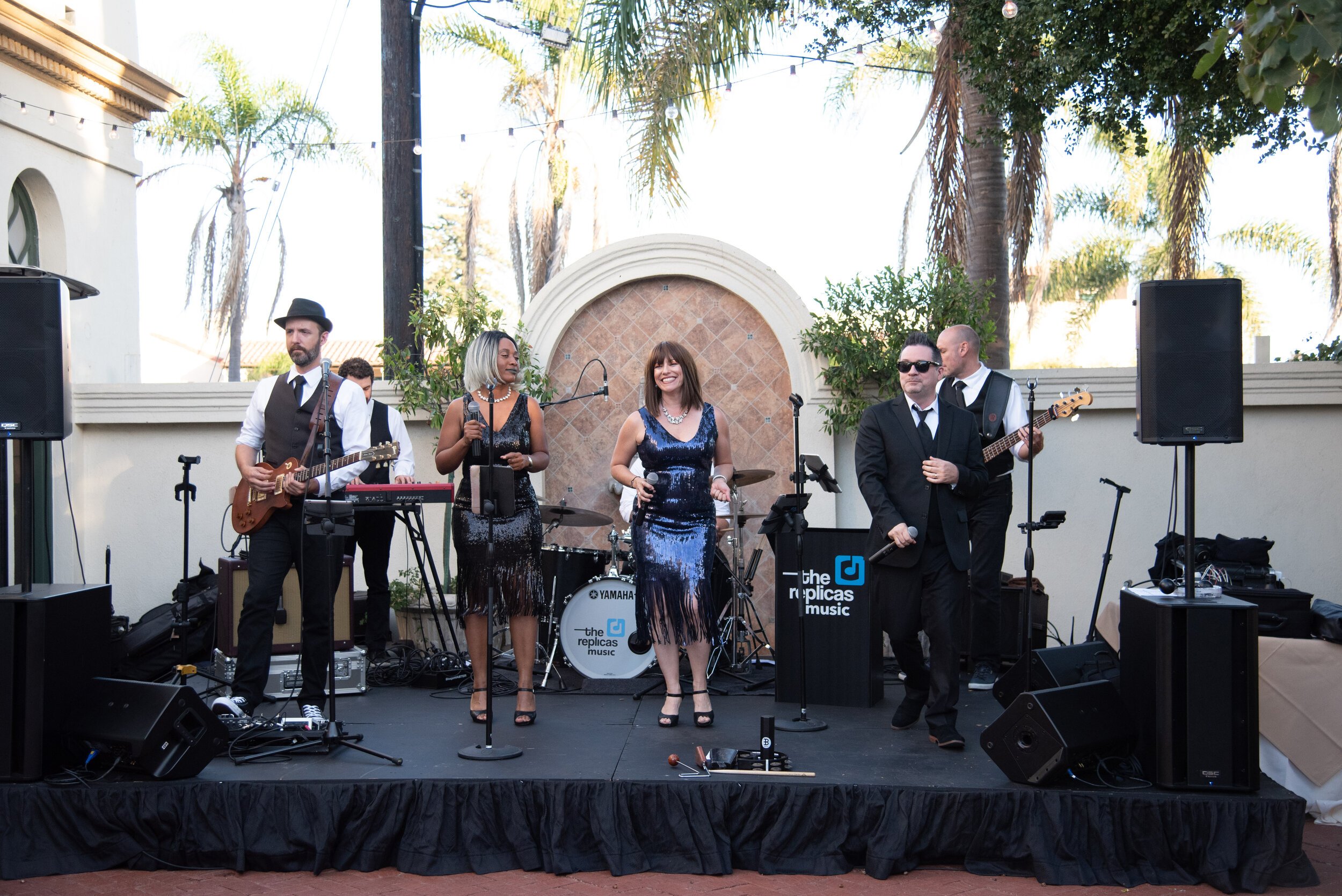 www.santabarbarawedding.com | Rewind Photography | Santa Barbara Club | The Replicas Music | The Full Main Attraction Band