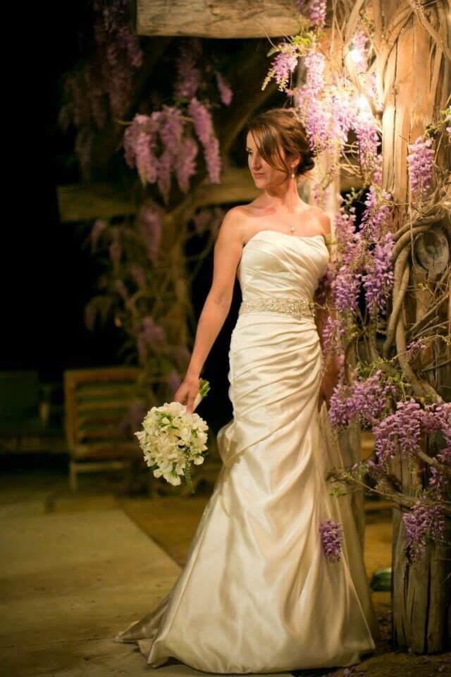 www.santabarbarawedding.com | Ana Maria’s Bridal Boutique | Kacie Jean Photography | Bride Posing with Bouquet