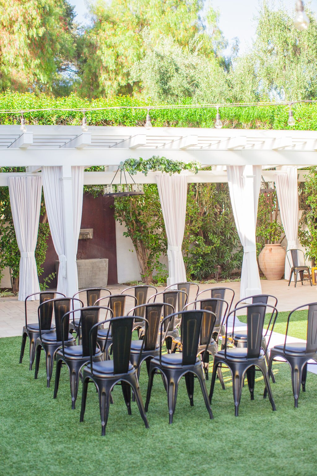 www.santabarbarawedding.com | Fess Parker Wine Country Inn | Epiphany Events | Linda Chaja | Wild Poppy Floral Design | The Ceremony Set Up