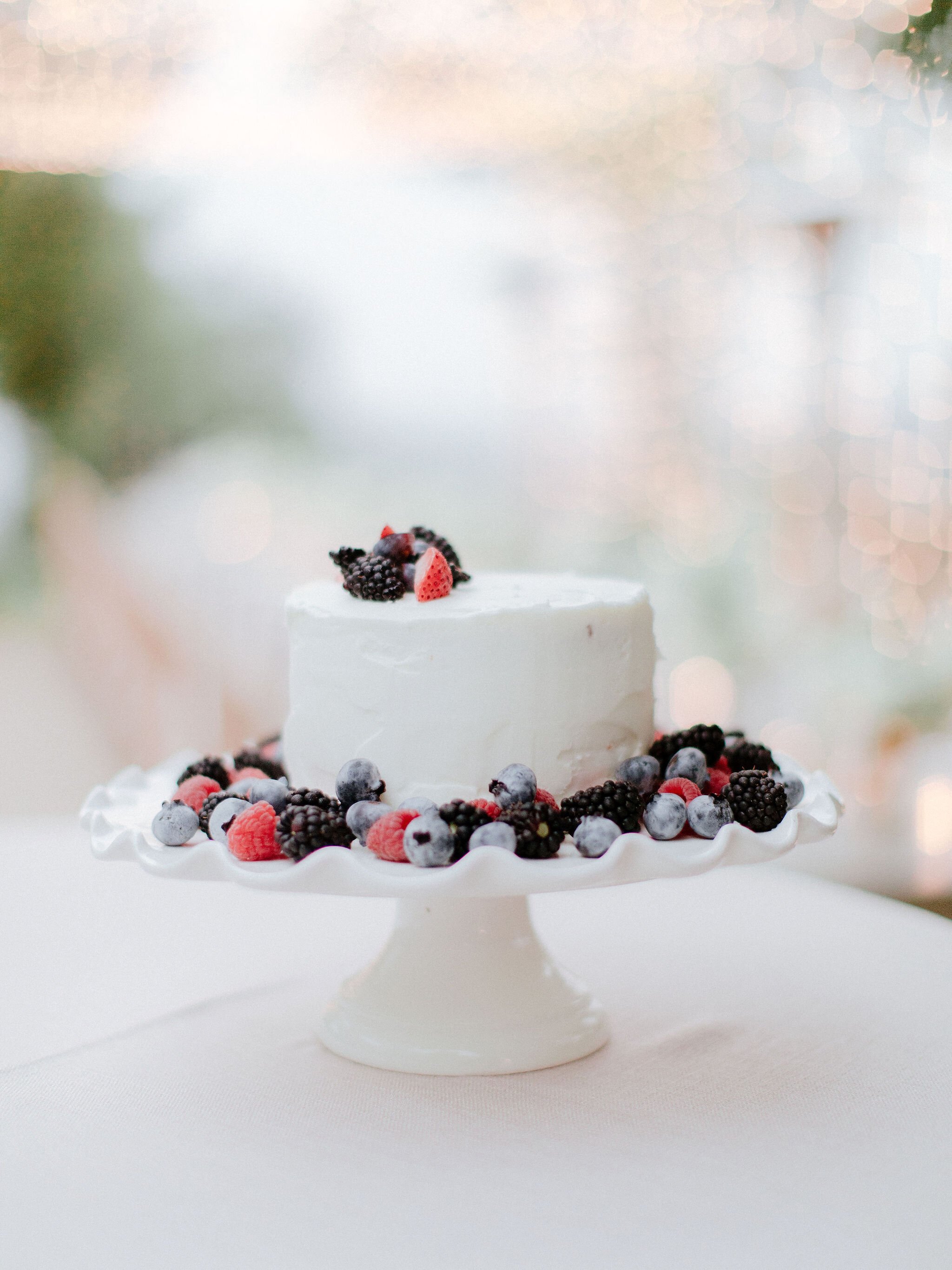 www.santabarbaraweddings.com | Chris J. Evans | Private Residence | Ashley Chanel Events | Rogue &amp; Fox | Wedding Cake with Berries