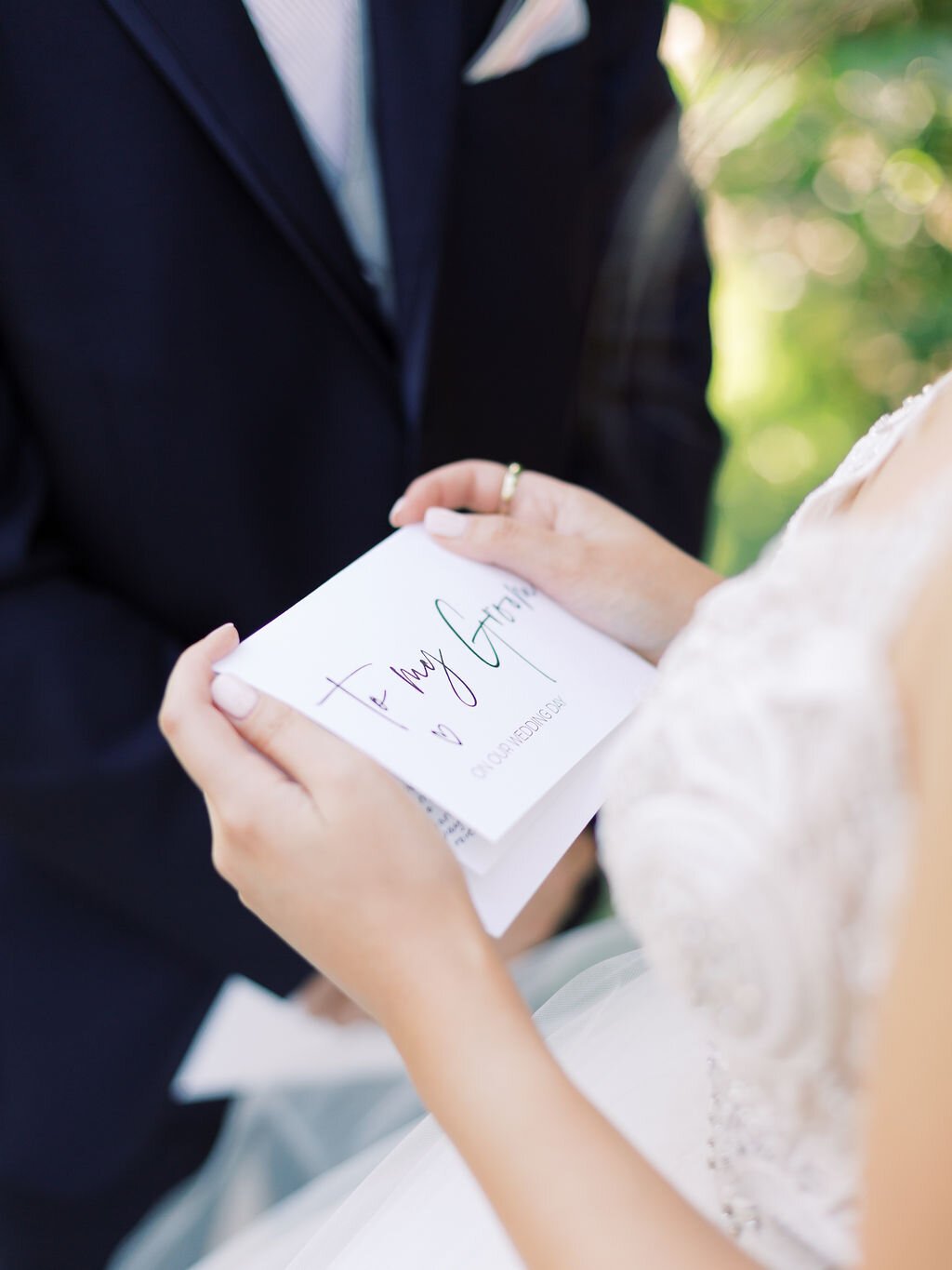 www.santabarbarawedding.com | Danielle Bacon Photography | Santa Barbara Zoo | Events by Rincon | Twisted Twig | Hayley Paige | Note to the Groom