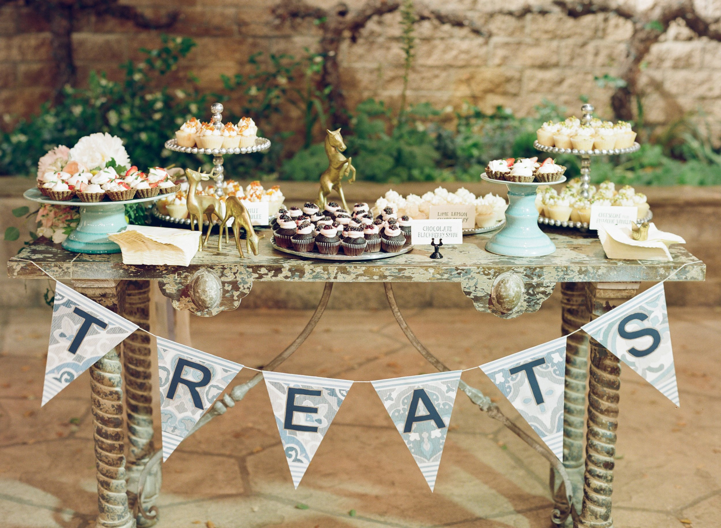 santabarbarawedding.com | Photo: Beaux Arts Photographie | Playful Winery Wedding at Firestone Winery Santa Ynez