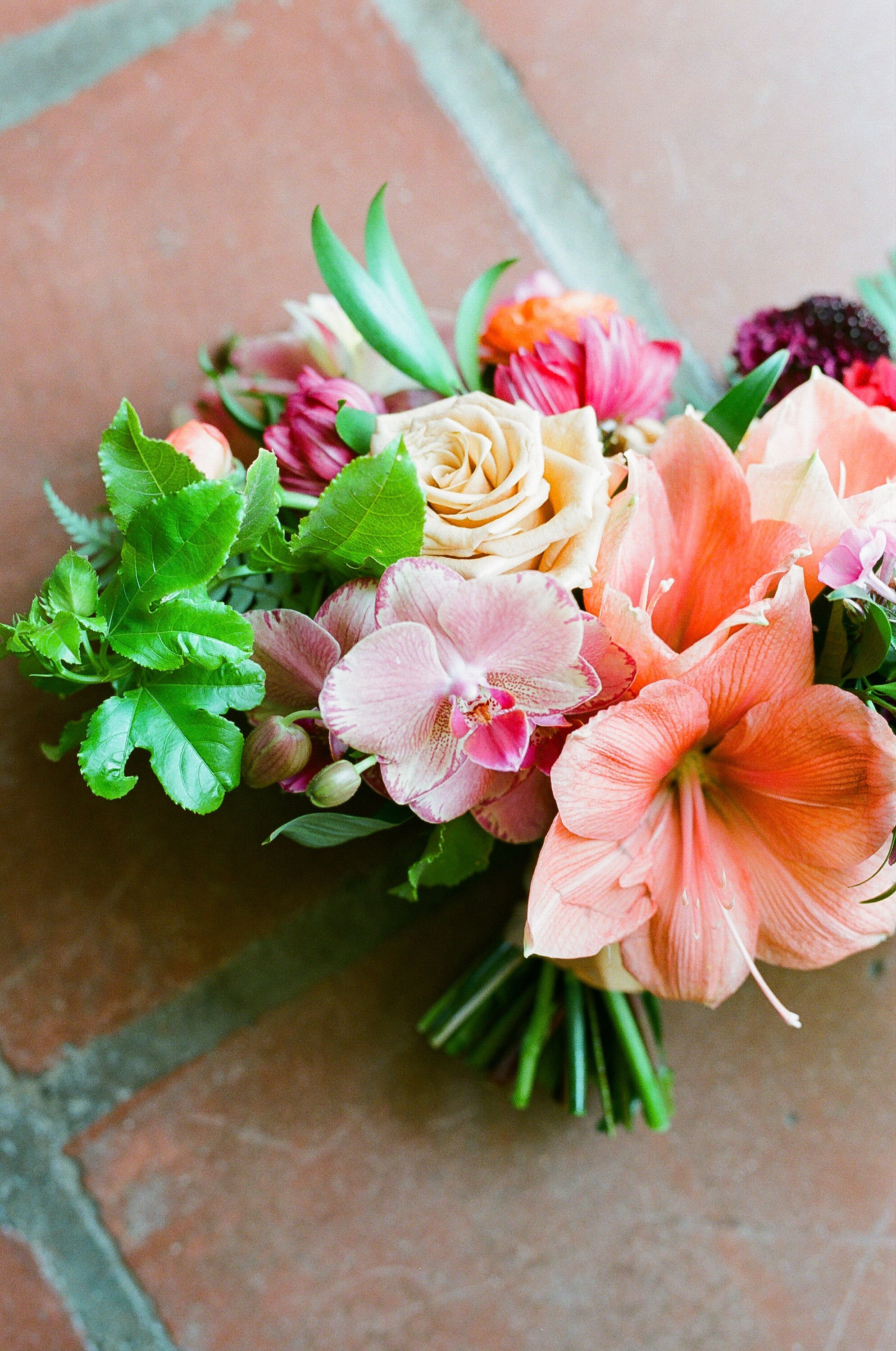 www.santabarbarawedding.com | SB Historical Museum | Onyx + Redwood | Lerina Winter Photo | Ella &amp; Louie | Flower Bouquet