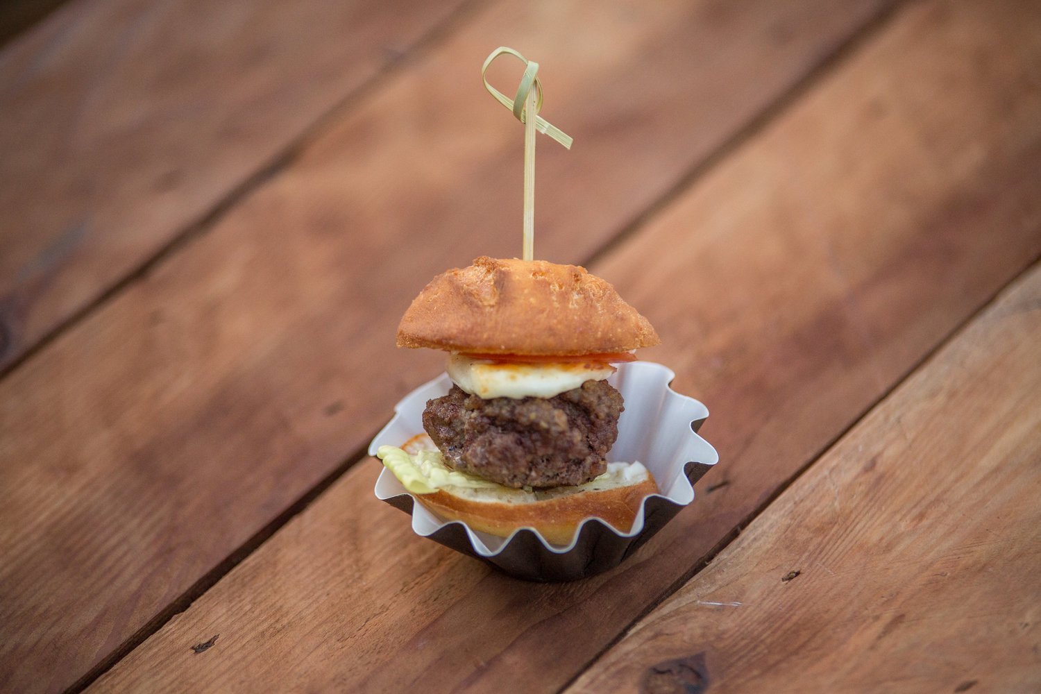 www.santabarbarawedding.com | Mundos Catering | Braydon Russel Photography | Tiny Hamburger Appetizer