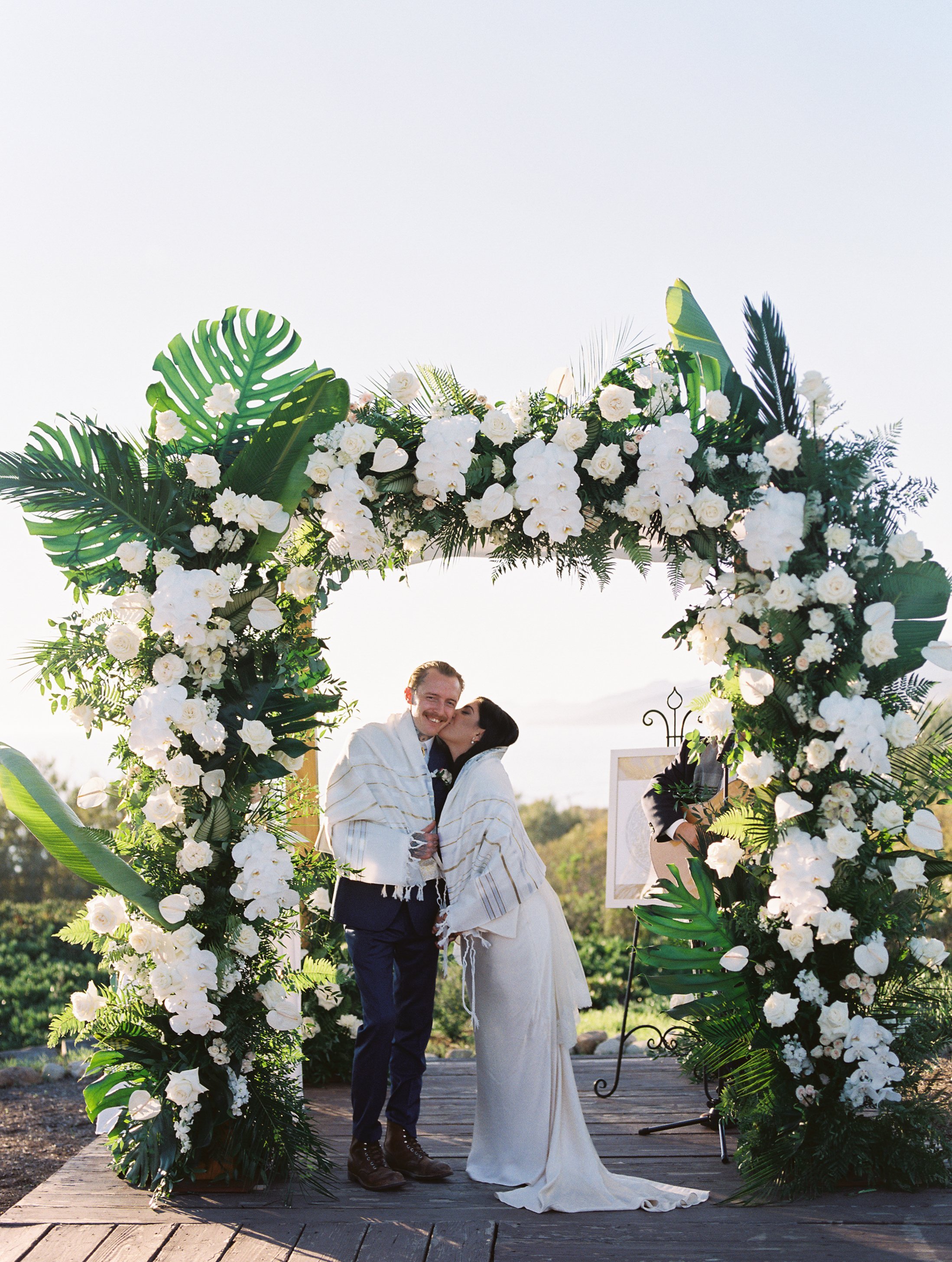 www.santabarbarawedding.com | Ivy Weddings &amp; Events | Madeleine Collins | Dos Pueblos Orchid Farm | Boho Chic Dreams | Backdrop Boutique SB | Shona Joy | Knot Standard | Couple Under Arch