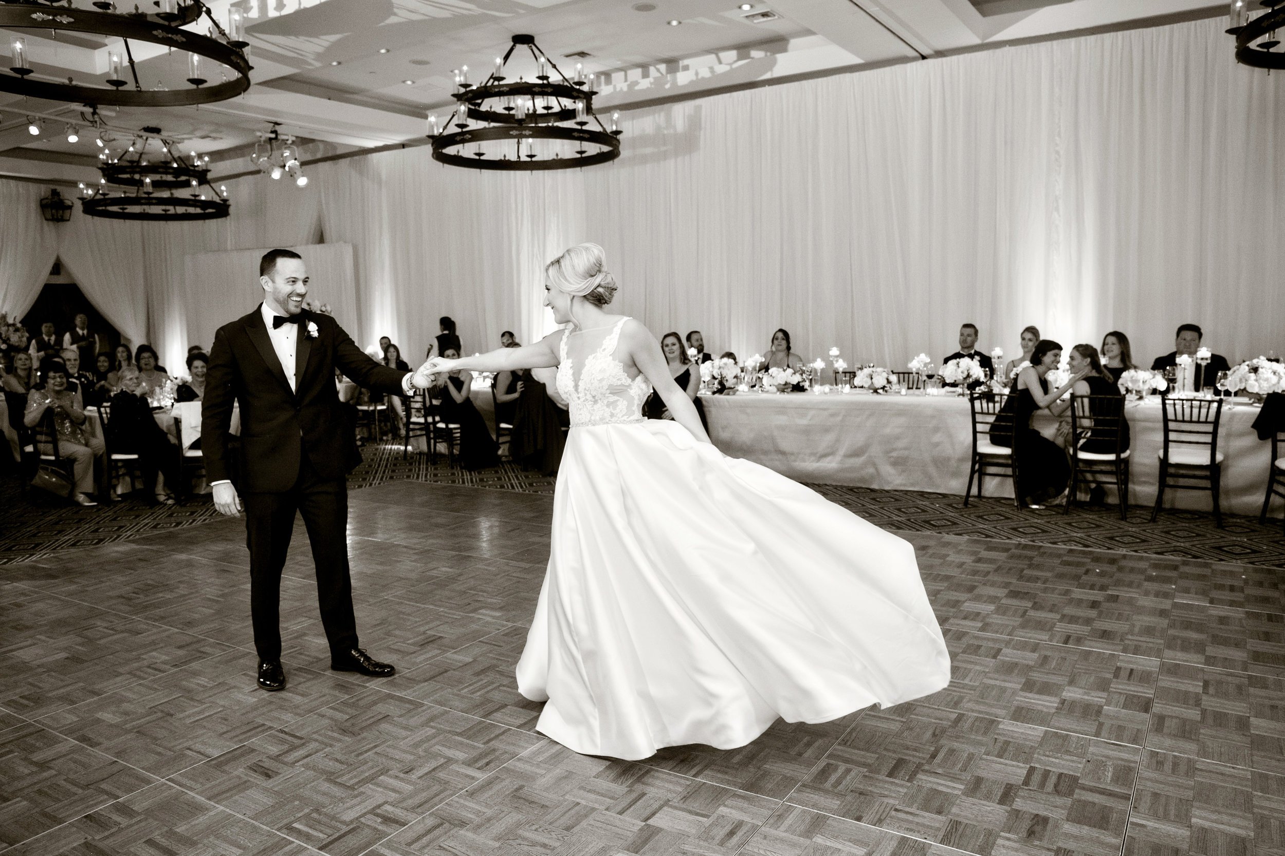 www.santabarbarawedding.com | Laurie Bailey | Ojai Valley Inn | Amber Weir Weddings | First Dance