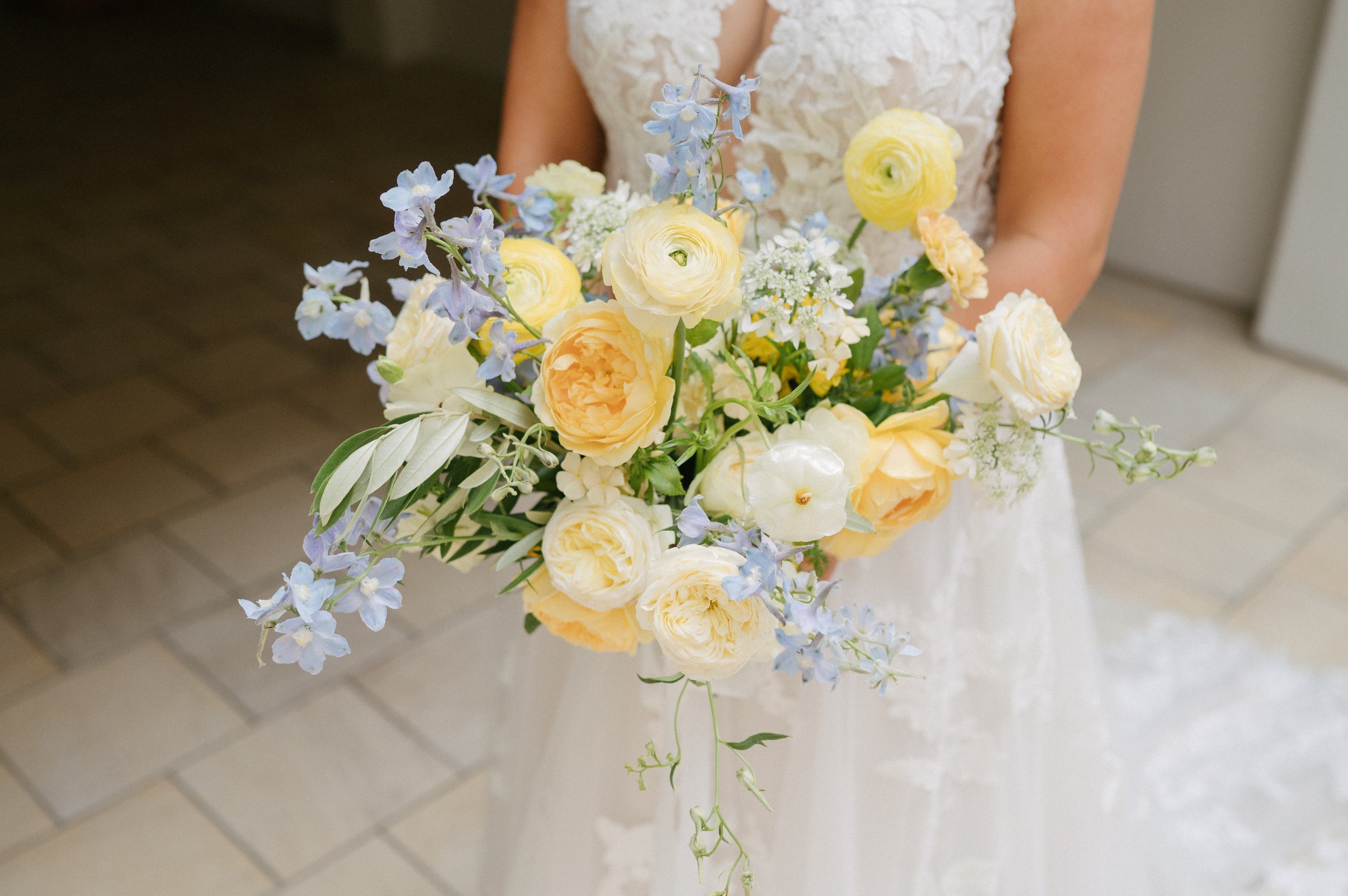 www.santabarbarawedding.com | Hoste Events | Haley Garces | Santa Barbara Inn | Fleur de Rye | NV Glam Studio | Bride Ready with Her Bridal Bouquet 
