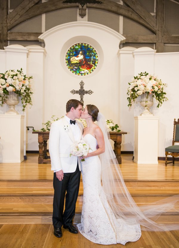 santabarbarawedding.com | Photo: Willa Kveta | Unique Tent Draping Ideas