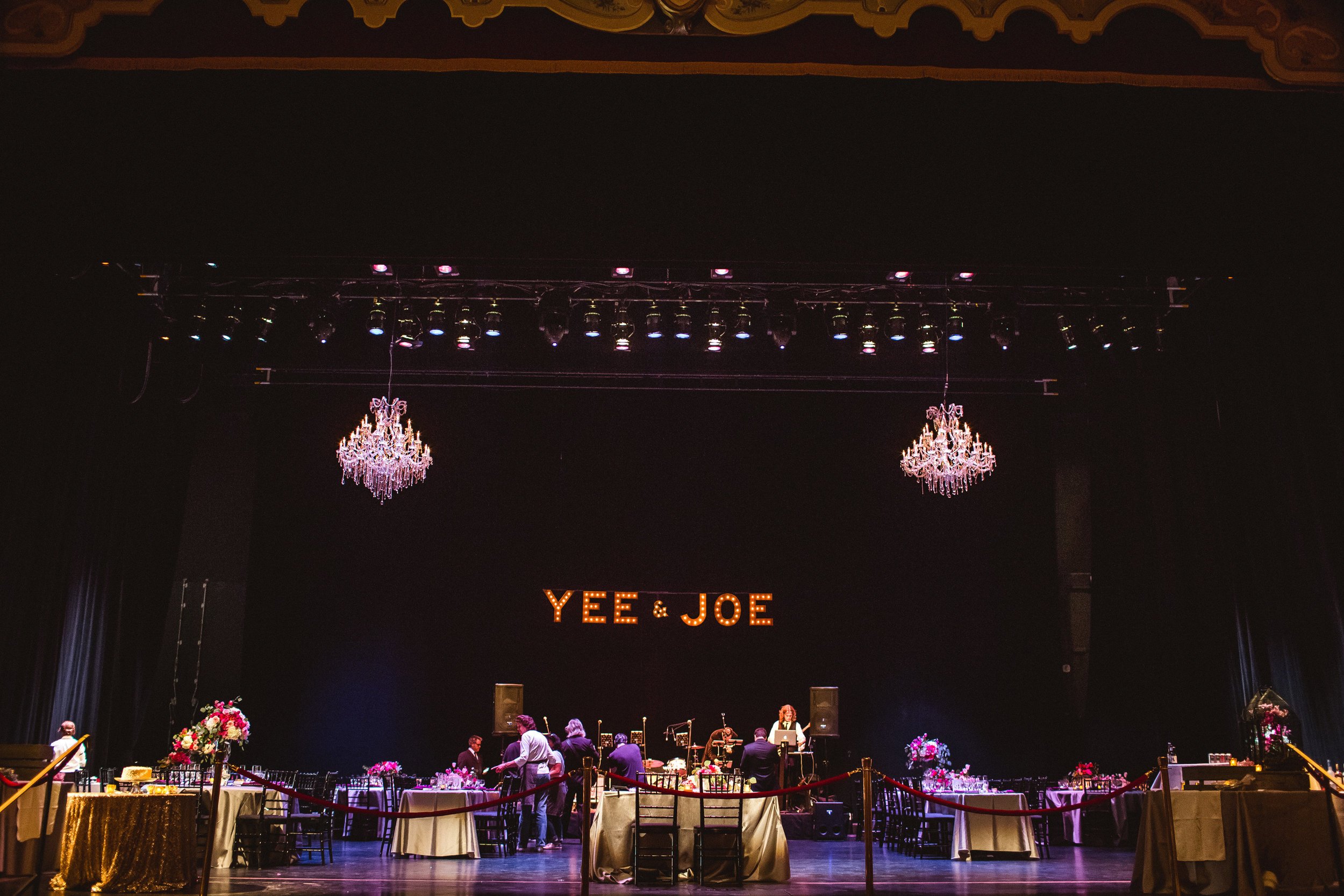 santabarbarawedding.com | The Granada Theatre | Theater Venue | Location Wedding Ceremony | Reception Venue | Stage Dinner