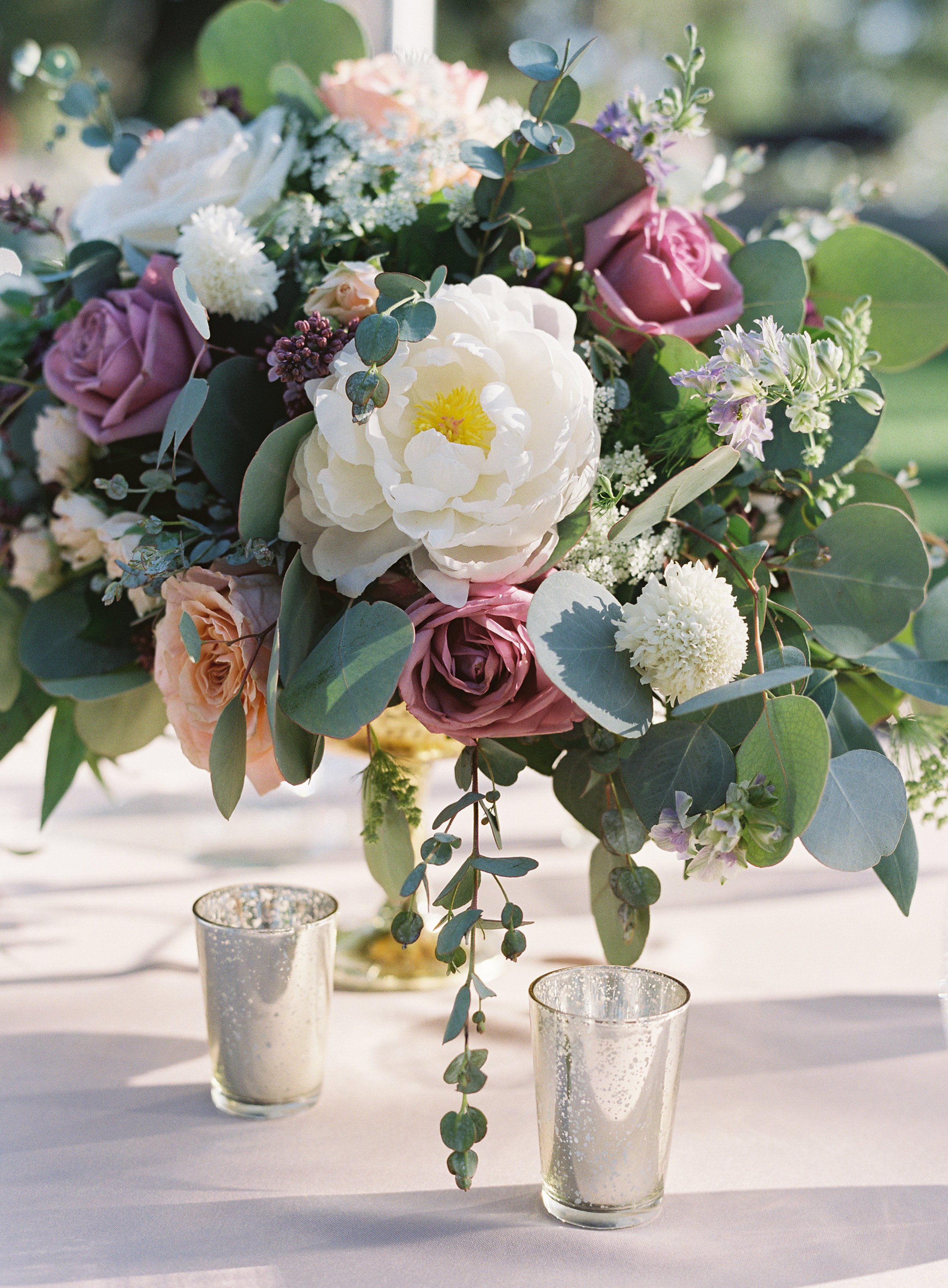 www.santabarbarawedding.com | Trinity Episcopal Church | Elings Park | Sarah Weir | Burlap & Bordeaux | Floral Arrangement