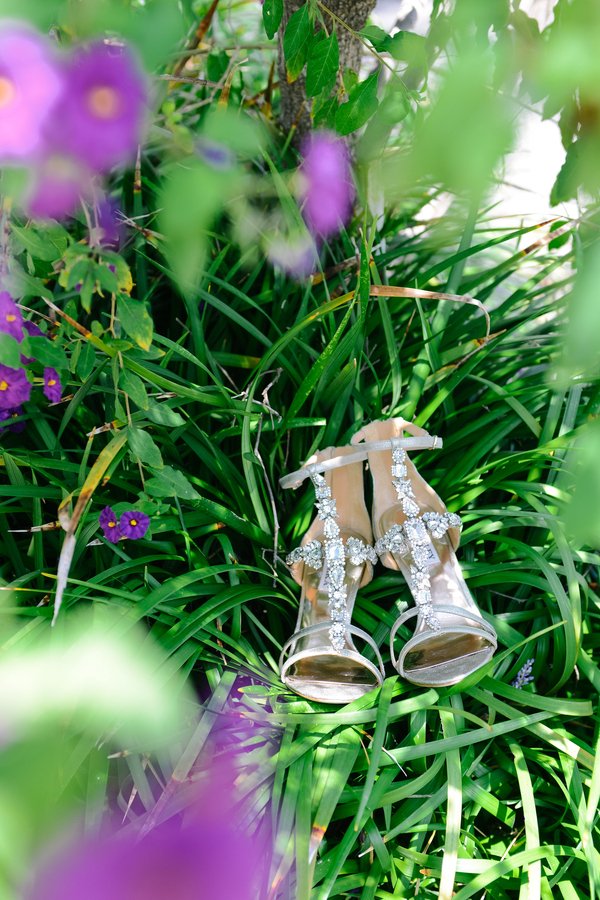 www.santabarbarawedding.com | SB Polo and Racquet Club | By Cherry Photography | Bridal Shoes