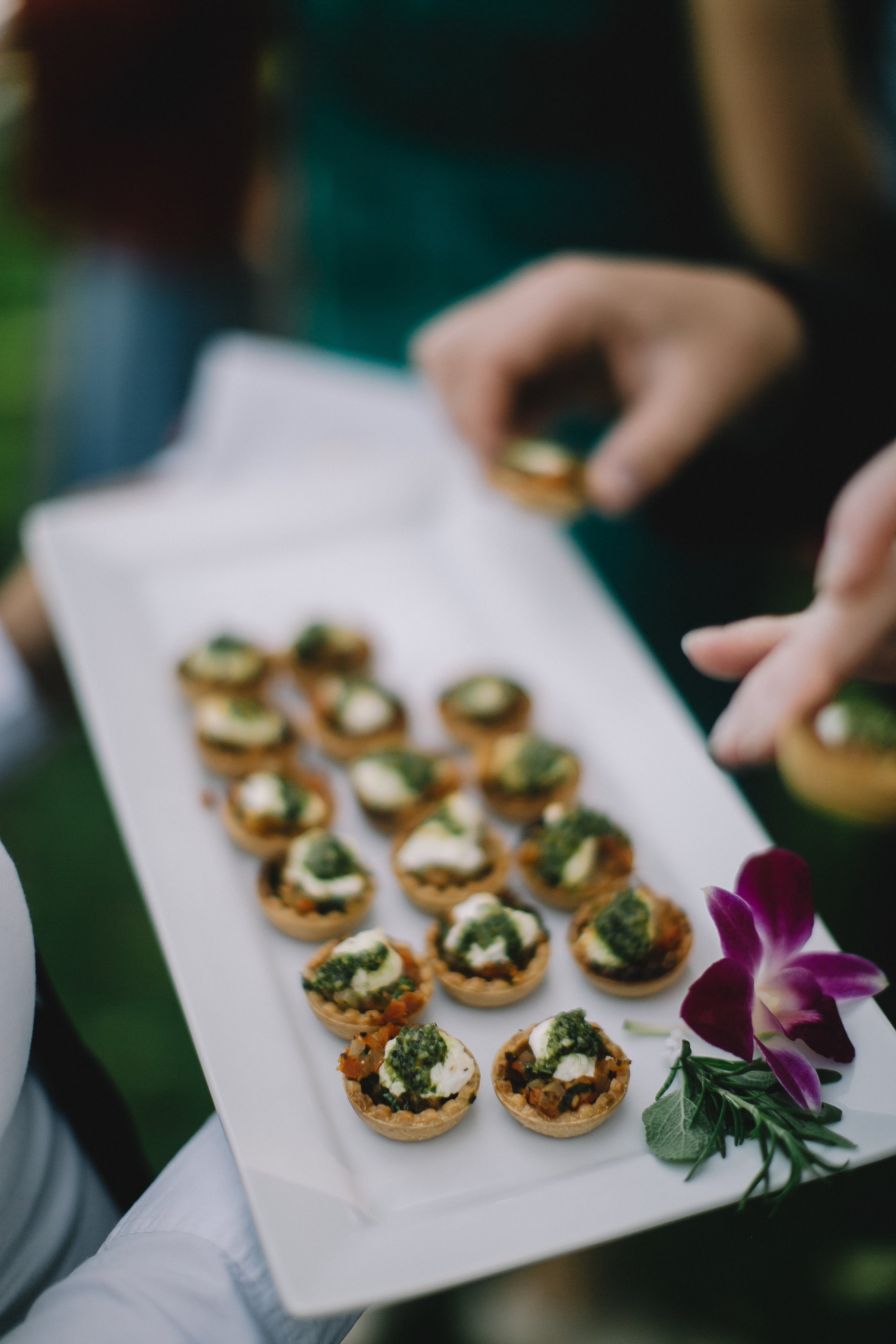 www.santabarbarawedding.com | hors d'ouvres | appetizer tips | Catering connection | appetizer caprese | wedding menu