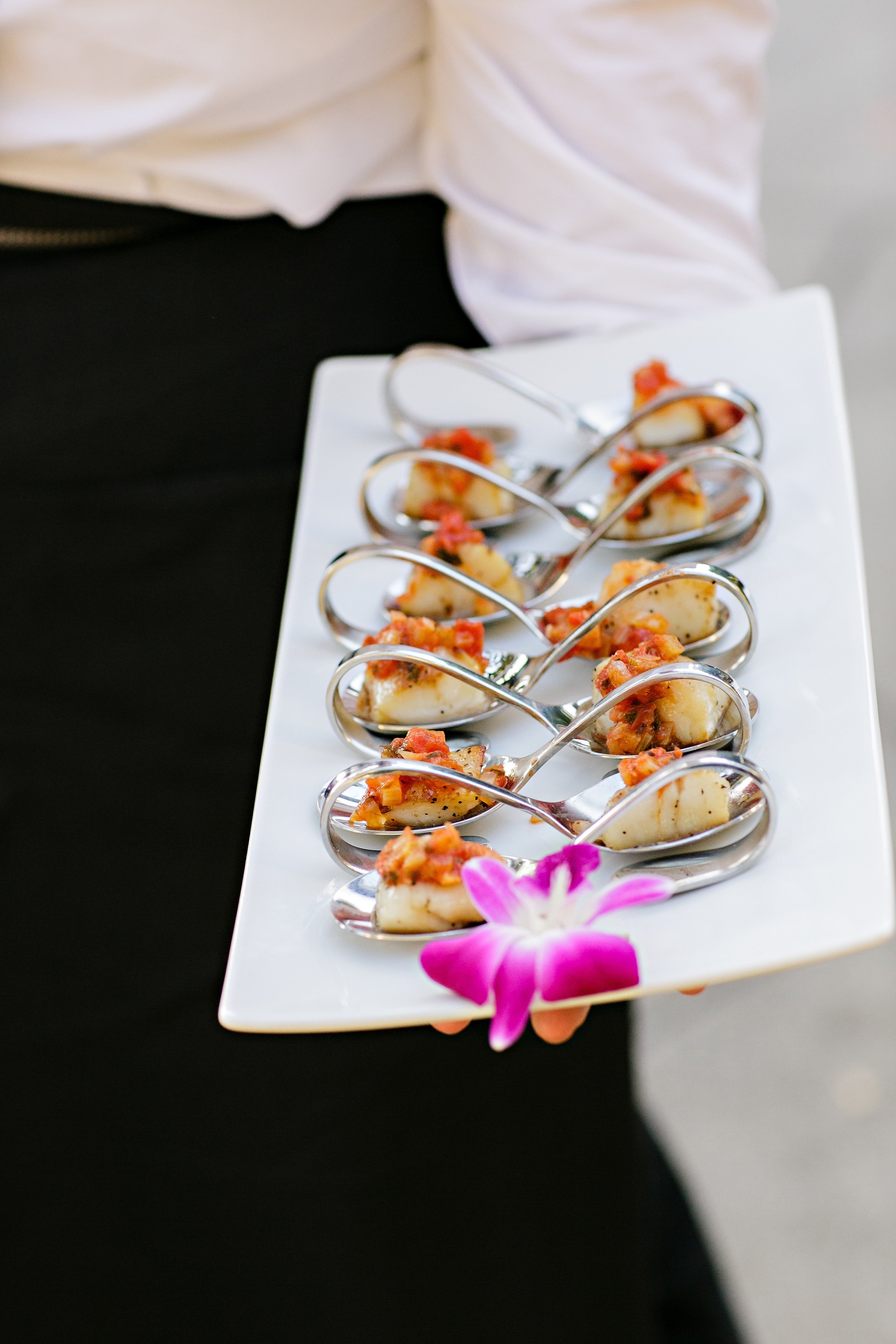 www.santabarbarawedding.com | hors d'ouvres | appetizer tips | Catering connection | appetizer in spoons | wedding menu