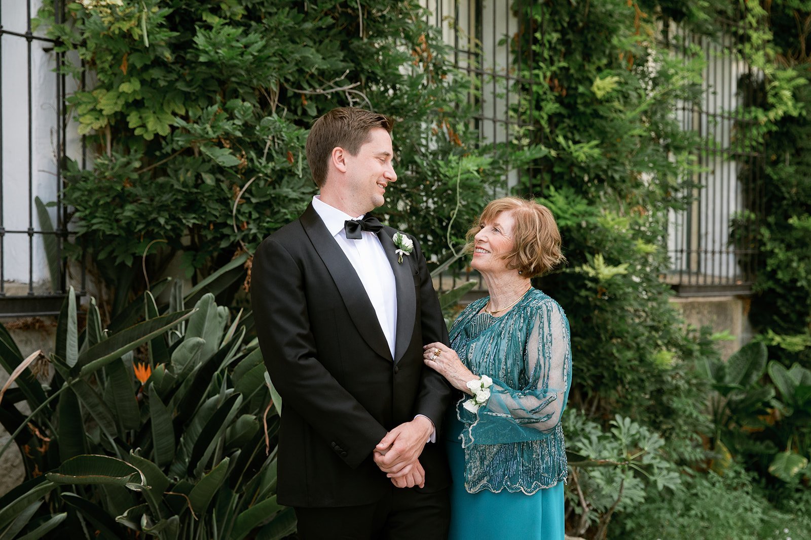 www.santabarbarawedding.com | Santa Barbara Courthouse | Amazing Days Events | Anna Delores Photography | Anna Le Pley Taylor | Groom with His Mother