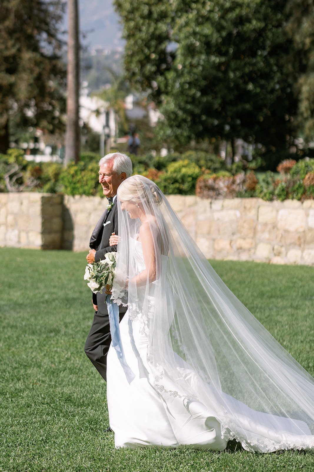 www.santabarbarawedding.com | Santa Barbara Courthouse | Amazing Days Events | Anna Delores Photography | Anna Le Pley Taylor | Ventura Rentals | Anne Barge | Bride Walking Down Aisle with Father