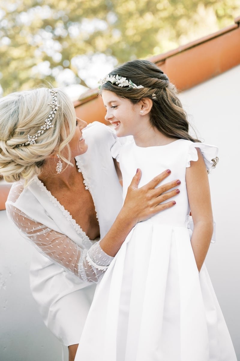 www.santabarbarawedding.com | Ojai Valley Inn | White Sage | Ellie Koleen Photography | Rogue Styling | Ojala Floral | Bride and Daughter Getting Ready 