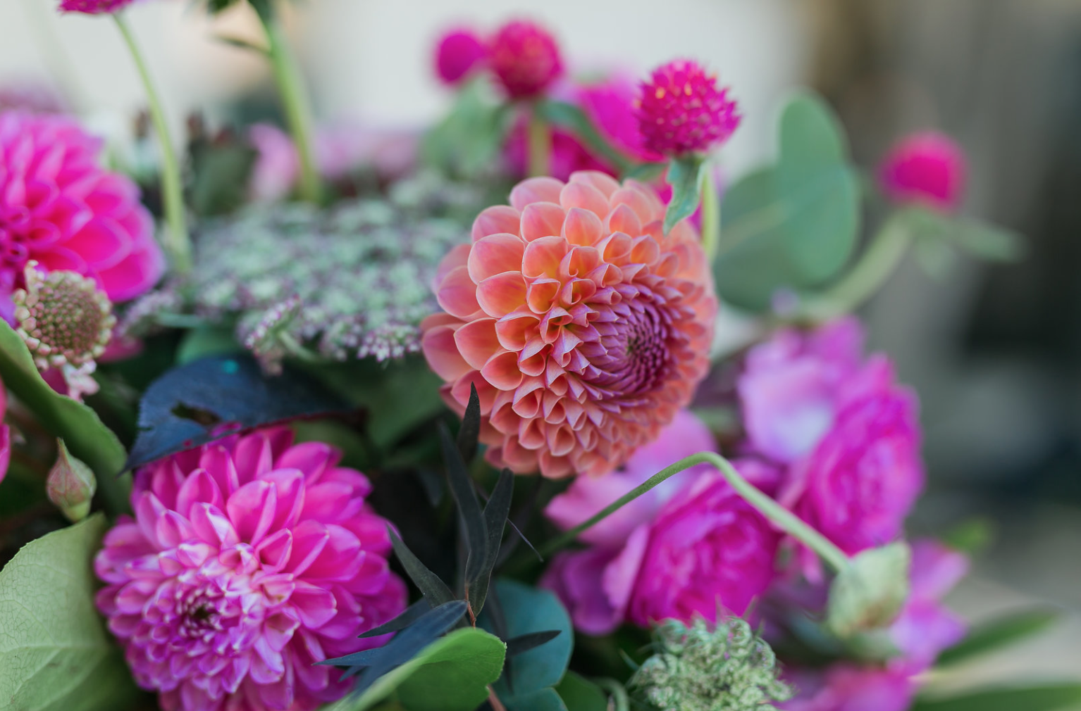 www.santabarbarawedding.com | Mattei's Tavern | Staci Stack Photography | Margaret Joan Floral