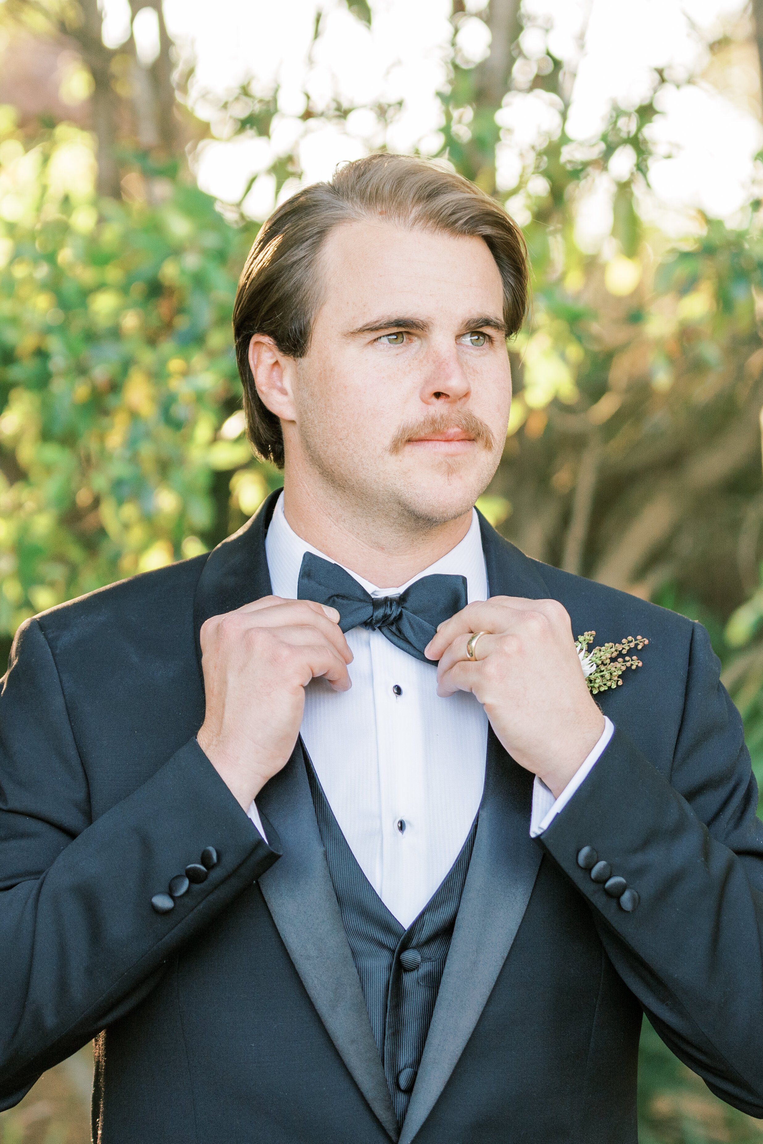 www.santabarbarawedding.com | Jocelyn &amp; Spencer | Hidden Oaks Ranch | Tyler Speier | James McCarthy | Groom Fixing His Bowtie