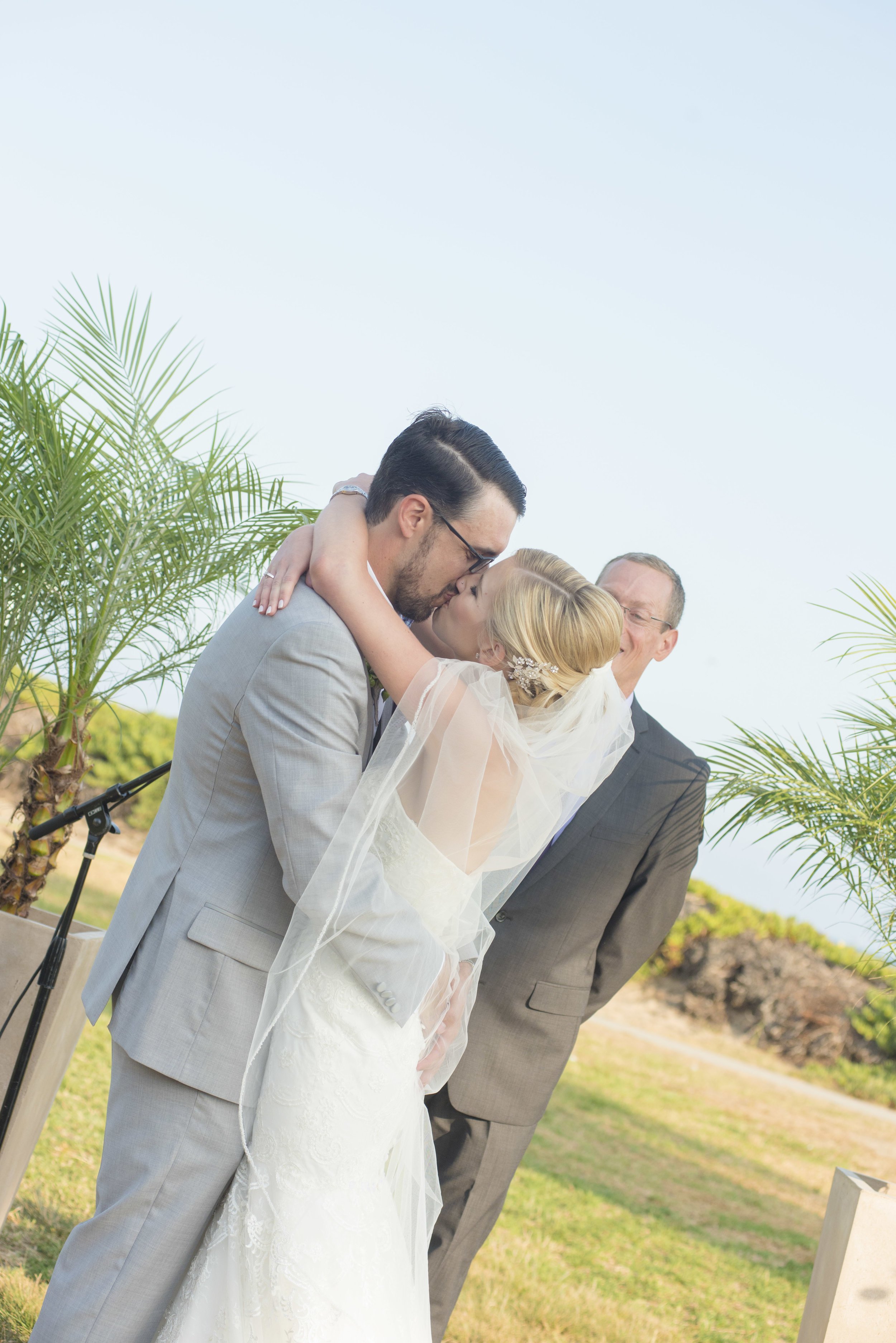 www.santabarbarawedding.com | By Cherry Photography | Chase Palm Park | First Kiss