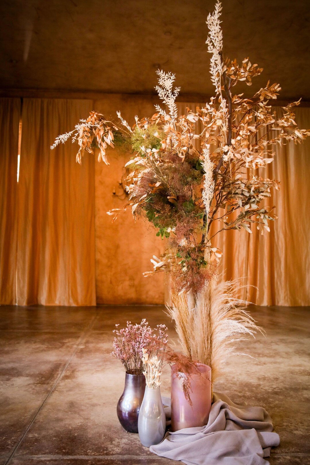 www.santabarbarawedding.com | Kimberly Conley Photography | Loriana | Hive Events | Dulceblomma | indoor wedding ceremony decor