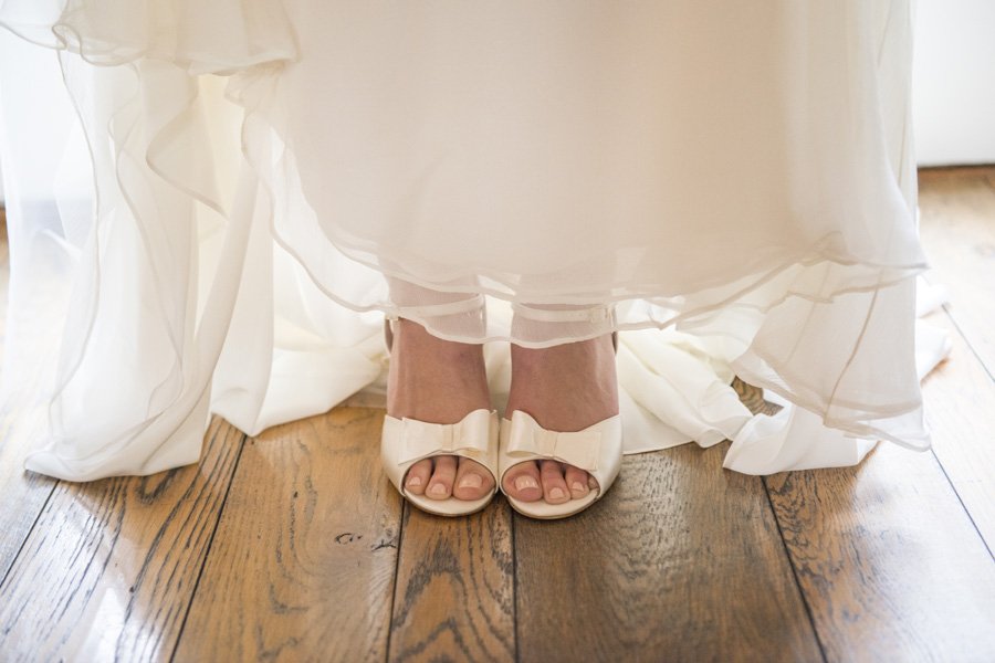 www.santabarbarawedding.com | San Ysidro Ranch | David Kepner Photography | Bride's Shoes