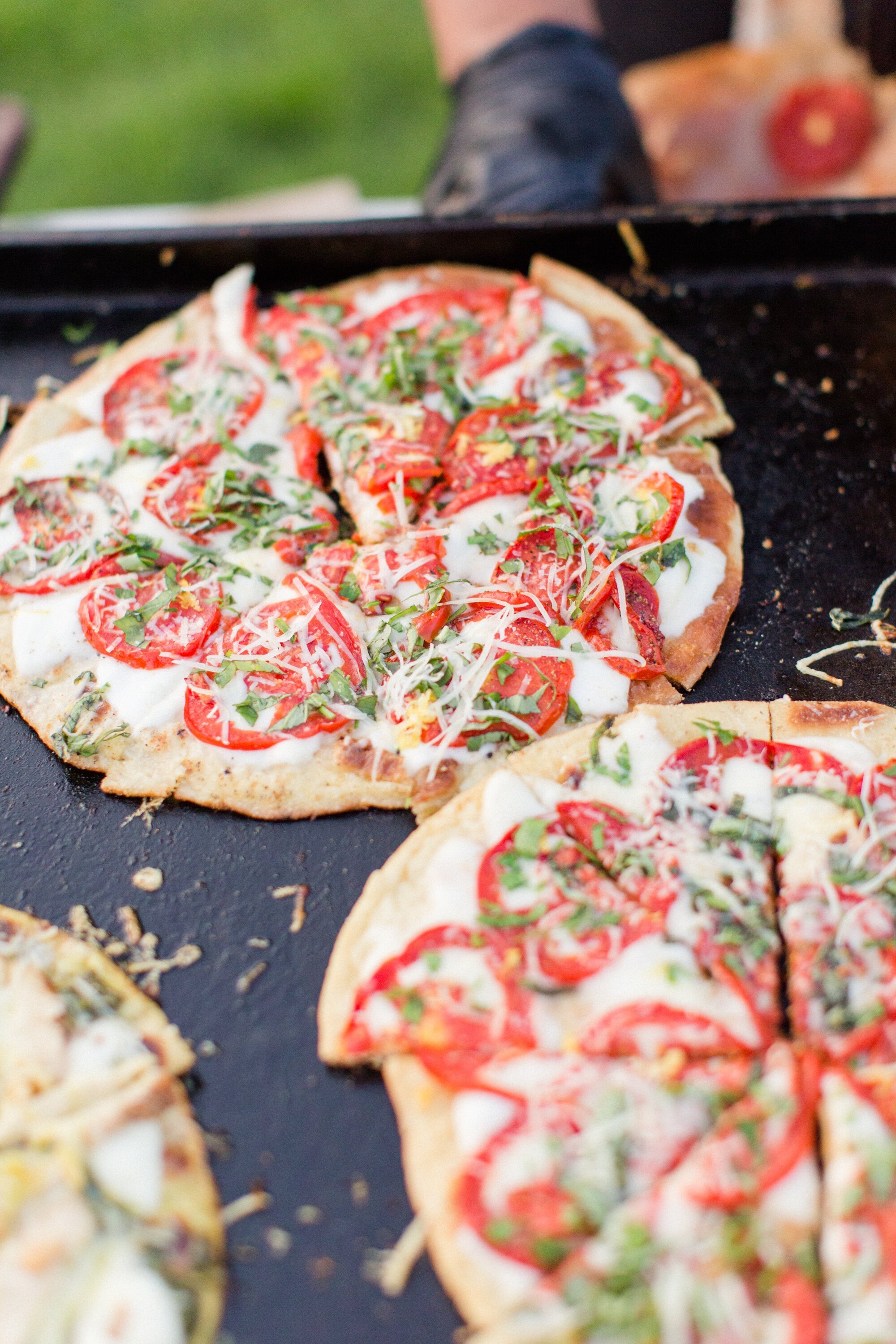 www.santabarbarawedding.com | Rincon Catering |  The Vondy’s Photography | Flatbread Appetizers Topped with Tomatoes and Basil