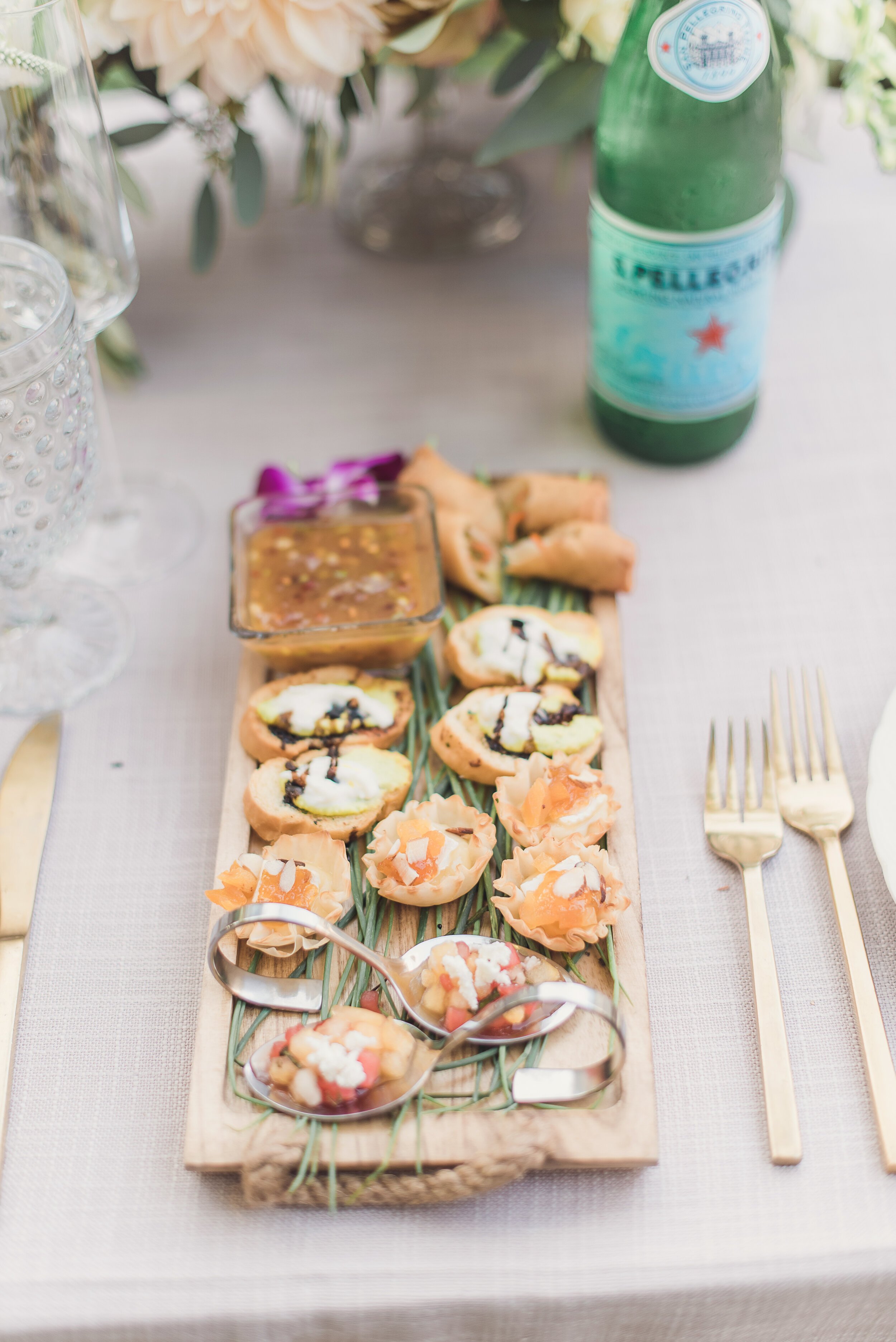 www.santabarbarawedding.com | Catering Connection | Sun + Sparrow Photography | Assorted Appetizers on a Plate