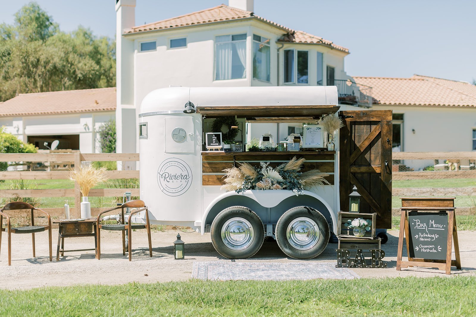 www.santabarbarawedding.com | Wine Trail Weddings | Danielle Honea Photography | Venue Showcase | Drink Trailer