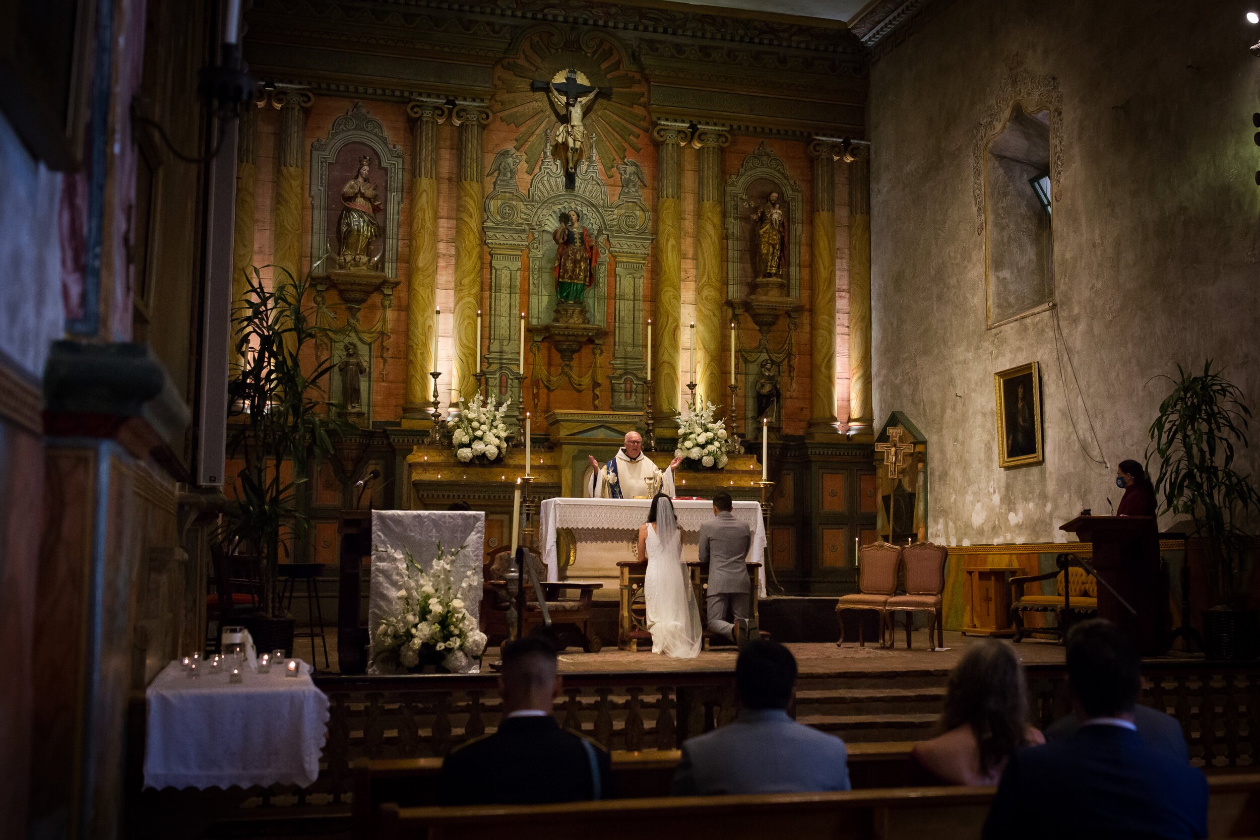 www.santabarbarawedding.com | Kelsey Crews Photo | Santa Barbara Mission | Ella &amp; Louie | The Church Ceremony 