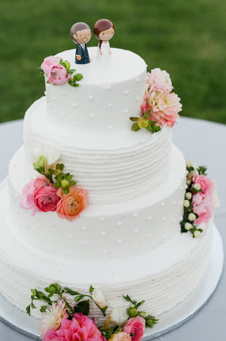 www.santabarbarawedding.com | The Little Things Bakery | Four Tier White Wedding Cake with Flowers