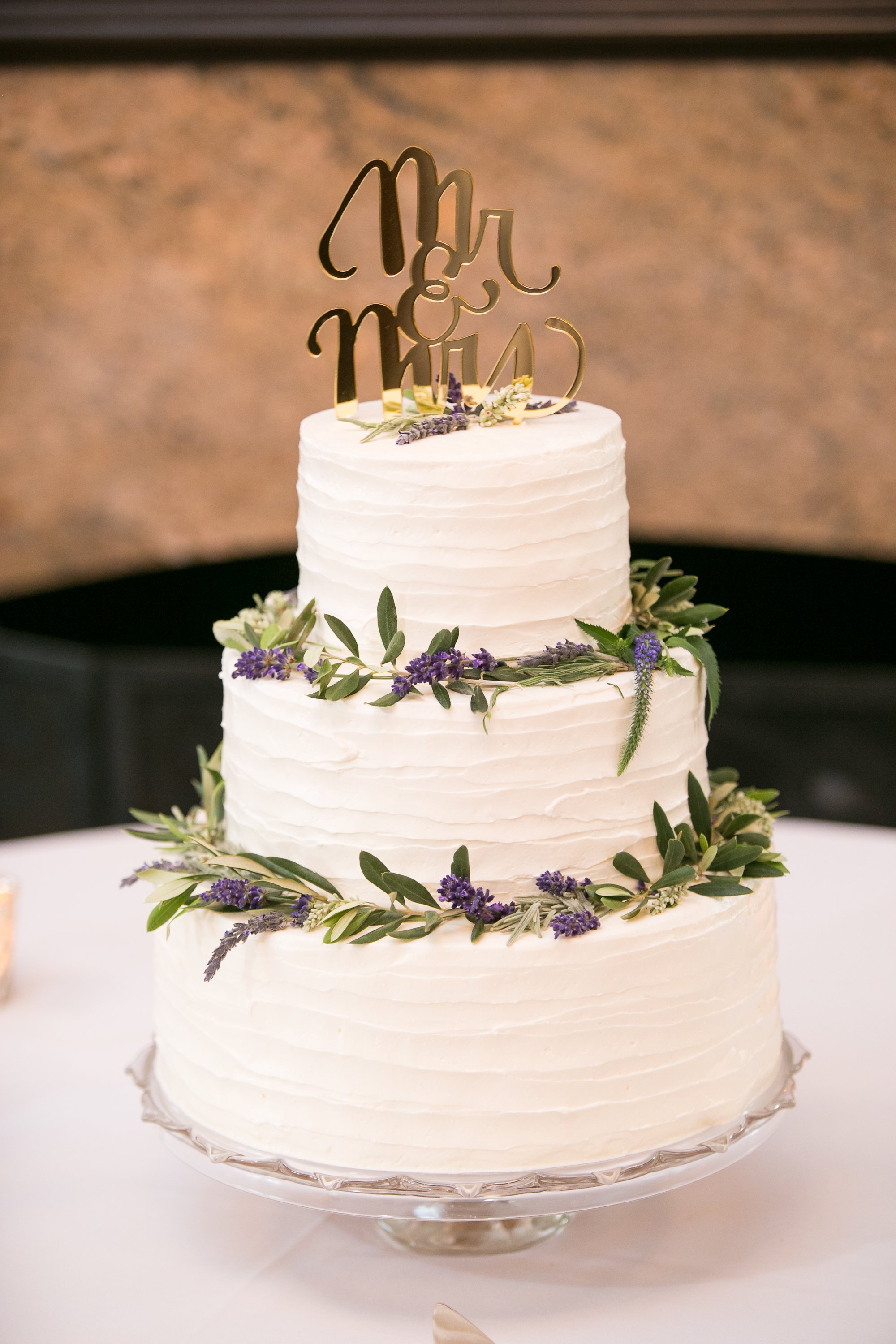 www.santabarbarawedding.com | Melissa Musgrove Photography | Margaret Joan Florals | Wedding Cake