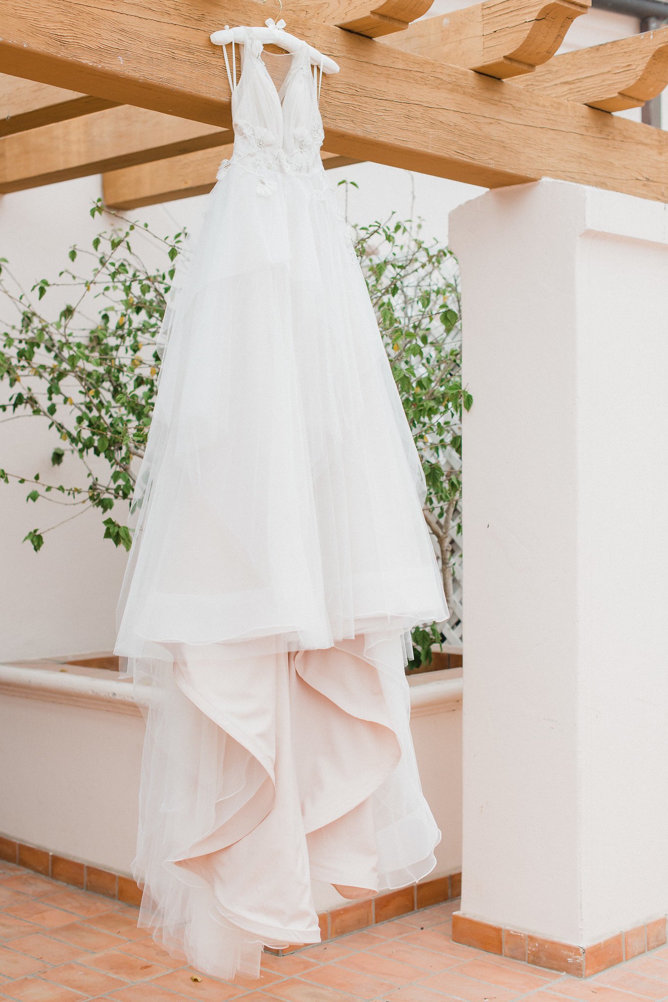 www.santabarbarawedding.com | Hilton Santa Barbara | Grace Kathryn | Events by M and M | Wedding Dress