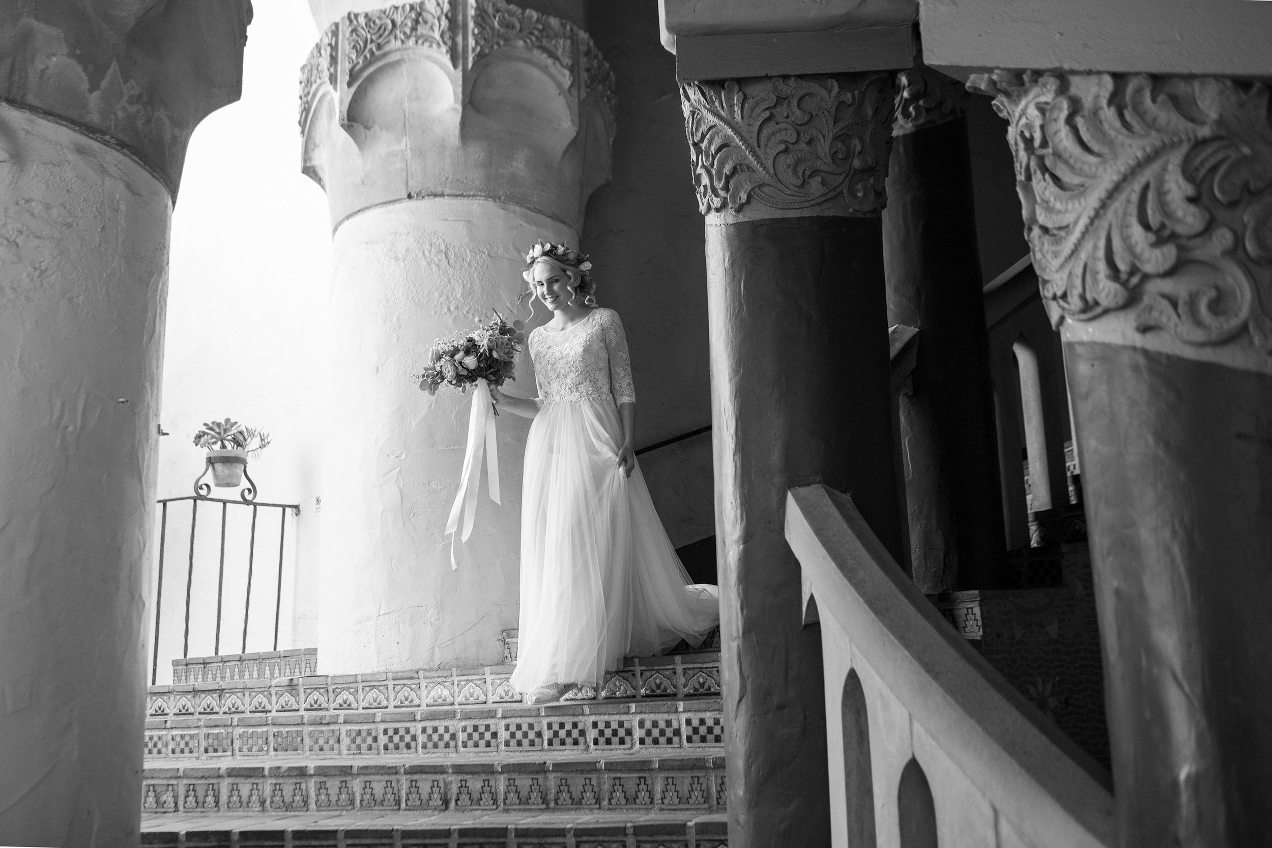 www.santabarbarawedding.com | Anna J Photography | Santa Barbara Courthouse | Bride