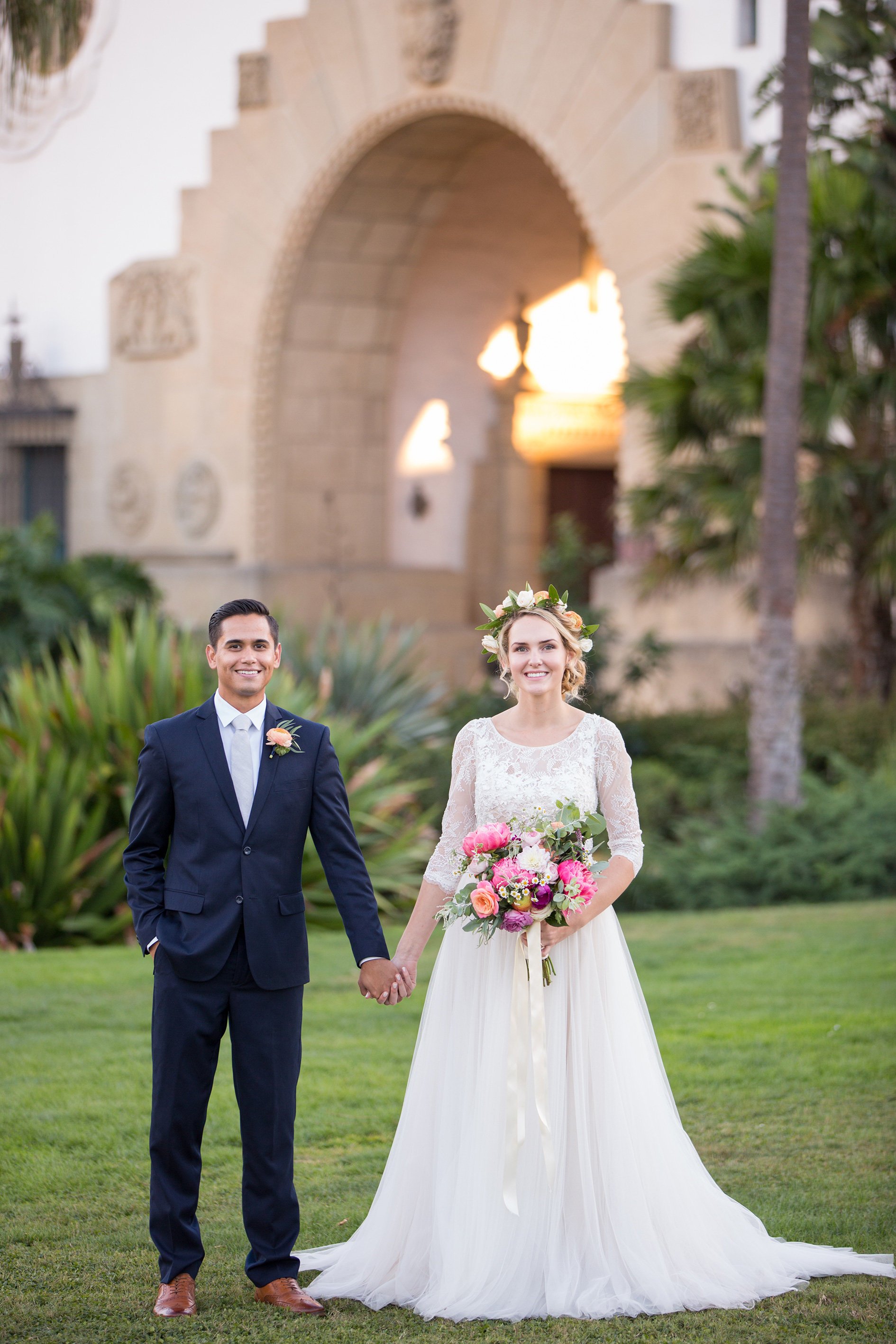 www.santabarbarawedding.com | Anna J Photography | Santa Barbara Courthouse | Bride and Groom