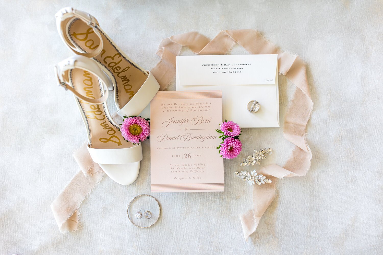 www.santabarbarawedding.com | Elizabeth Victoria | SB Wedding Coordinator | Minted | Sam Edelman | Pacwest Blooms | Highland Jewelers | Wedding Invites, Rings, and Bride’s Shoes