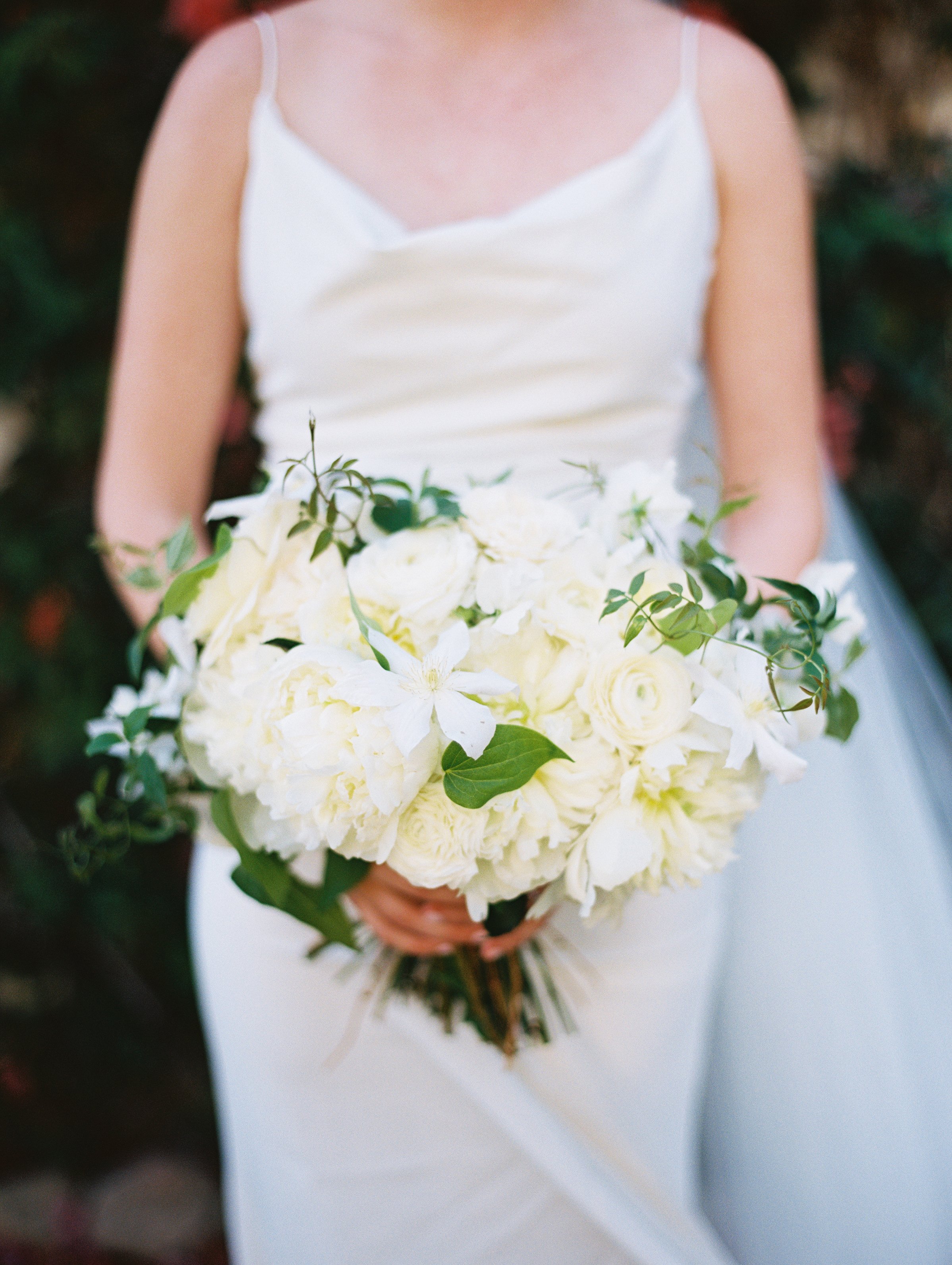 www.santabarbarawedding.com | San Ysidro Ranch | Pat Moyer Photography | Bridal Bouquet