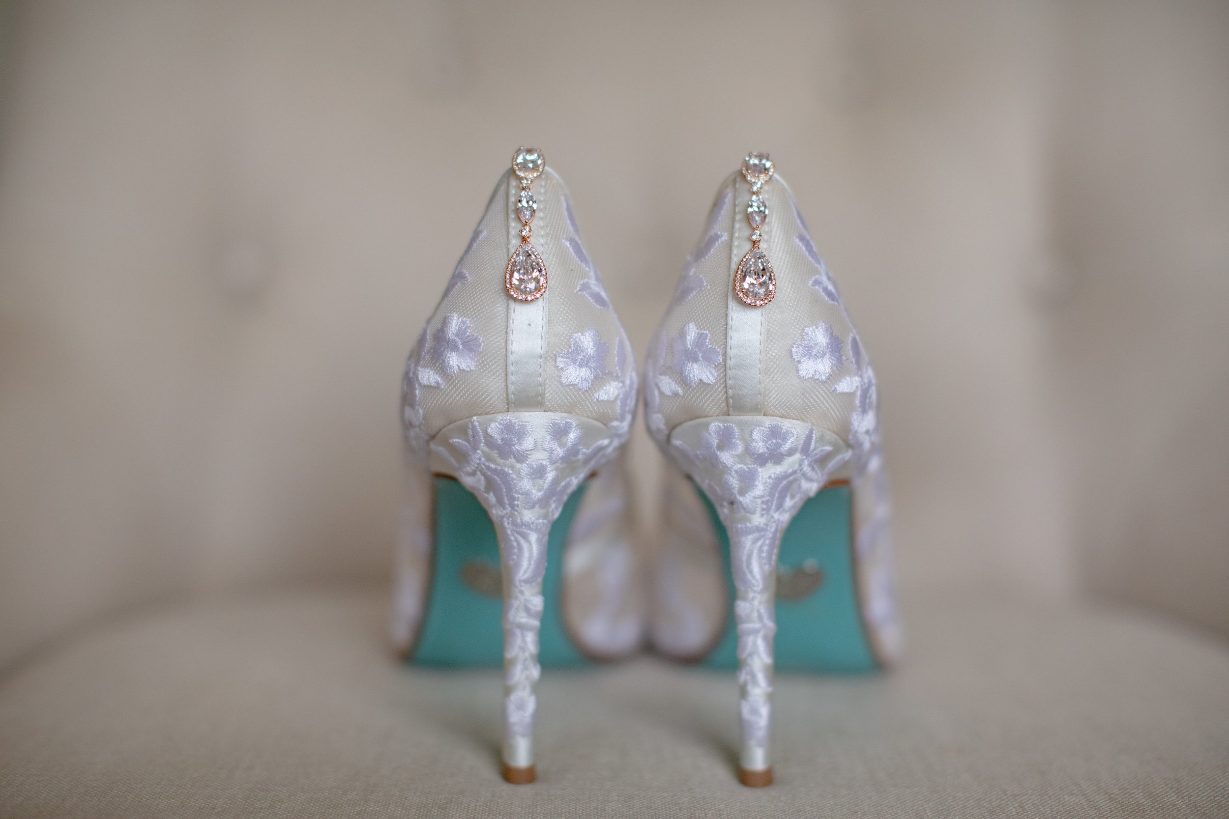 www.santabarbarawedding.com | Waller Weddings | Riviera Mansion | Amy Grace Events | Bride's Shoes