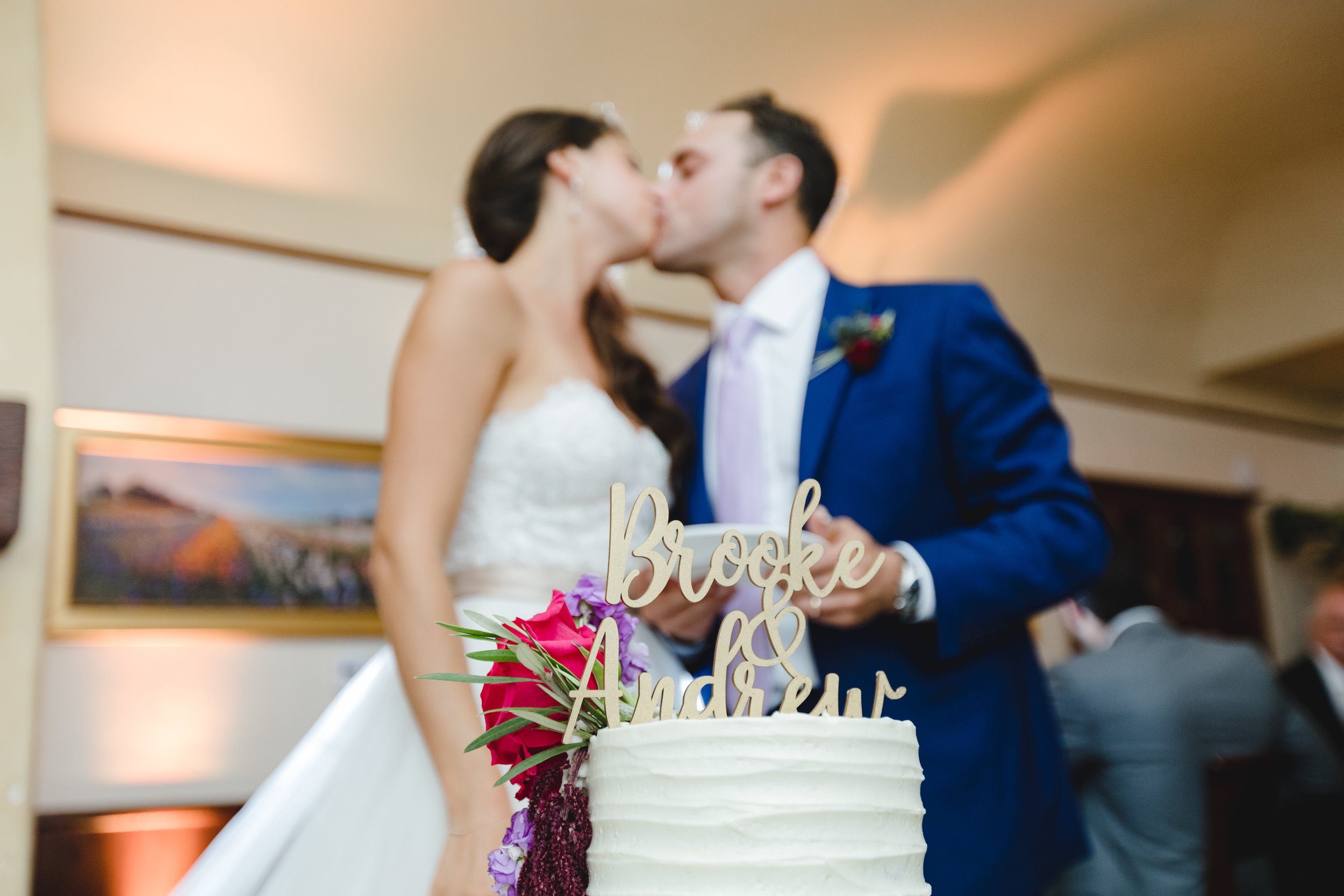 www.santabarbarawedding.com | Waller Weddings | Riviera Mansion | Amy Grace Events | Cutting the Cake