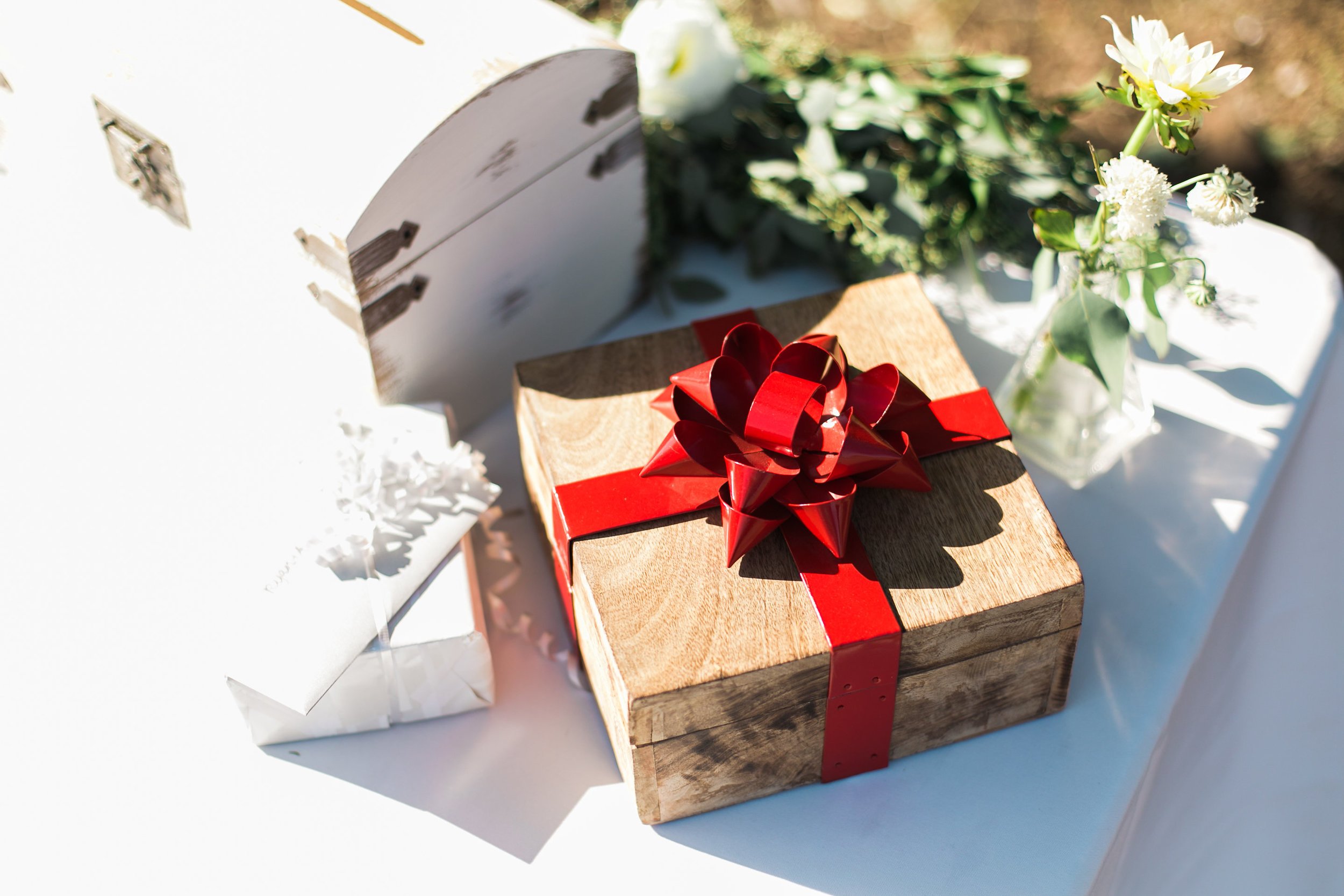 www.santabarbarawedding.com | Ann Johnson | Katie Shuler Photography | Ventura Botanical Gardens | Card Box