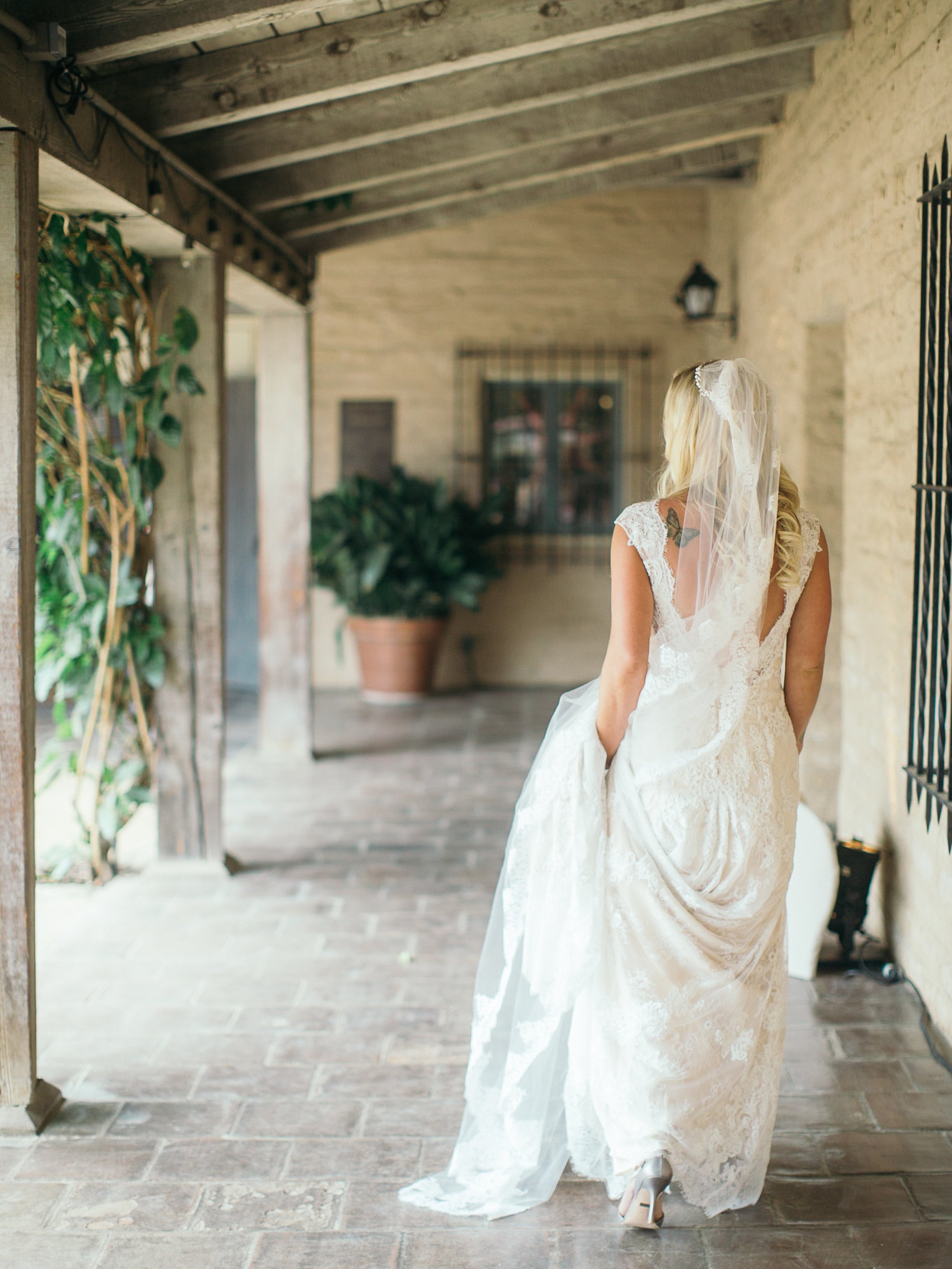 santabarbarawedding.com | Photo: Kiel Rucker | Lavender and lace wedding ideas at Santa Barbara Historical Museum