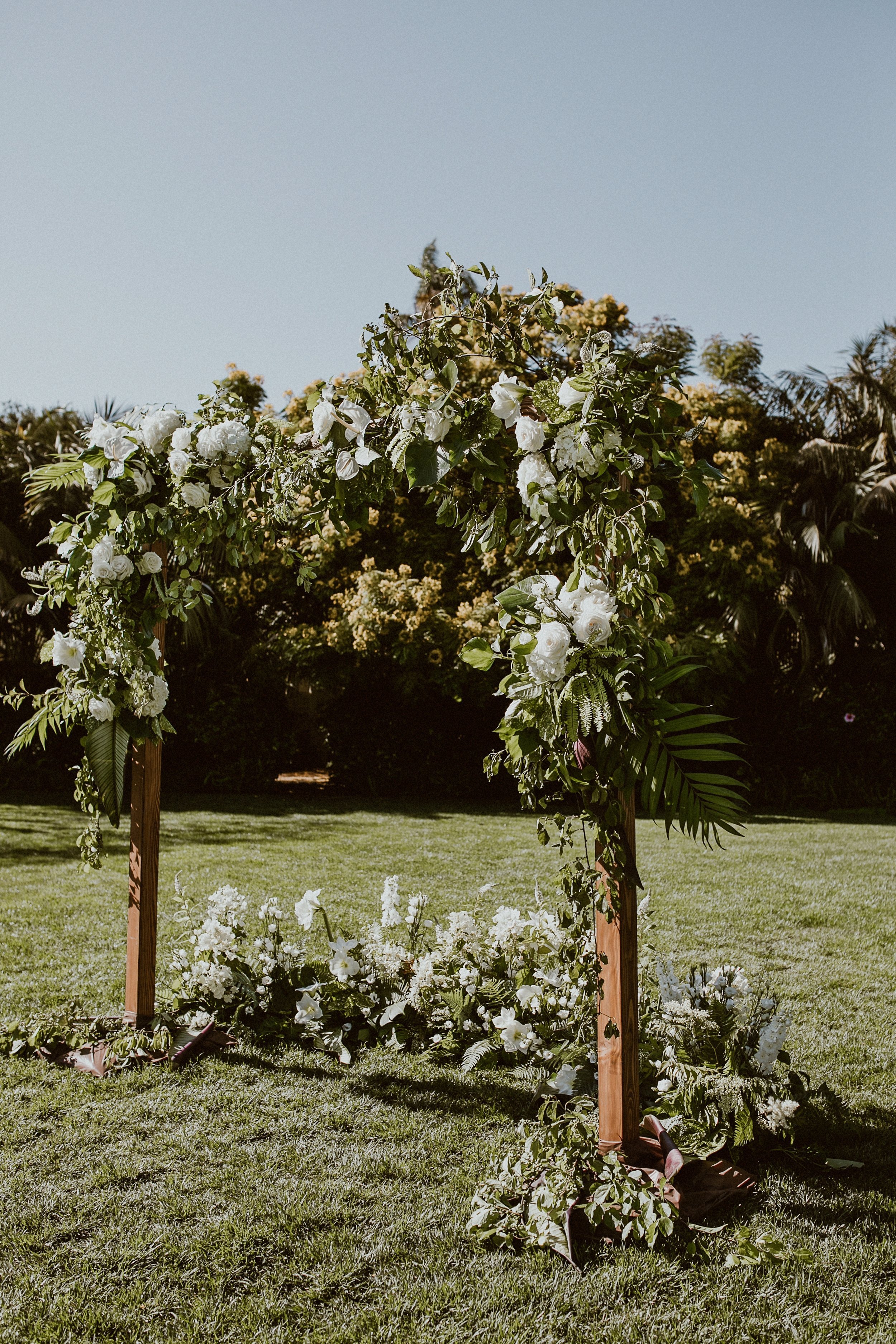 www.santabarbarawedding.com | Event of the Season | Gina and Ryan Photo | Four Seasons | Wedding Arch