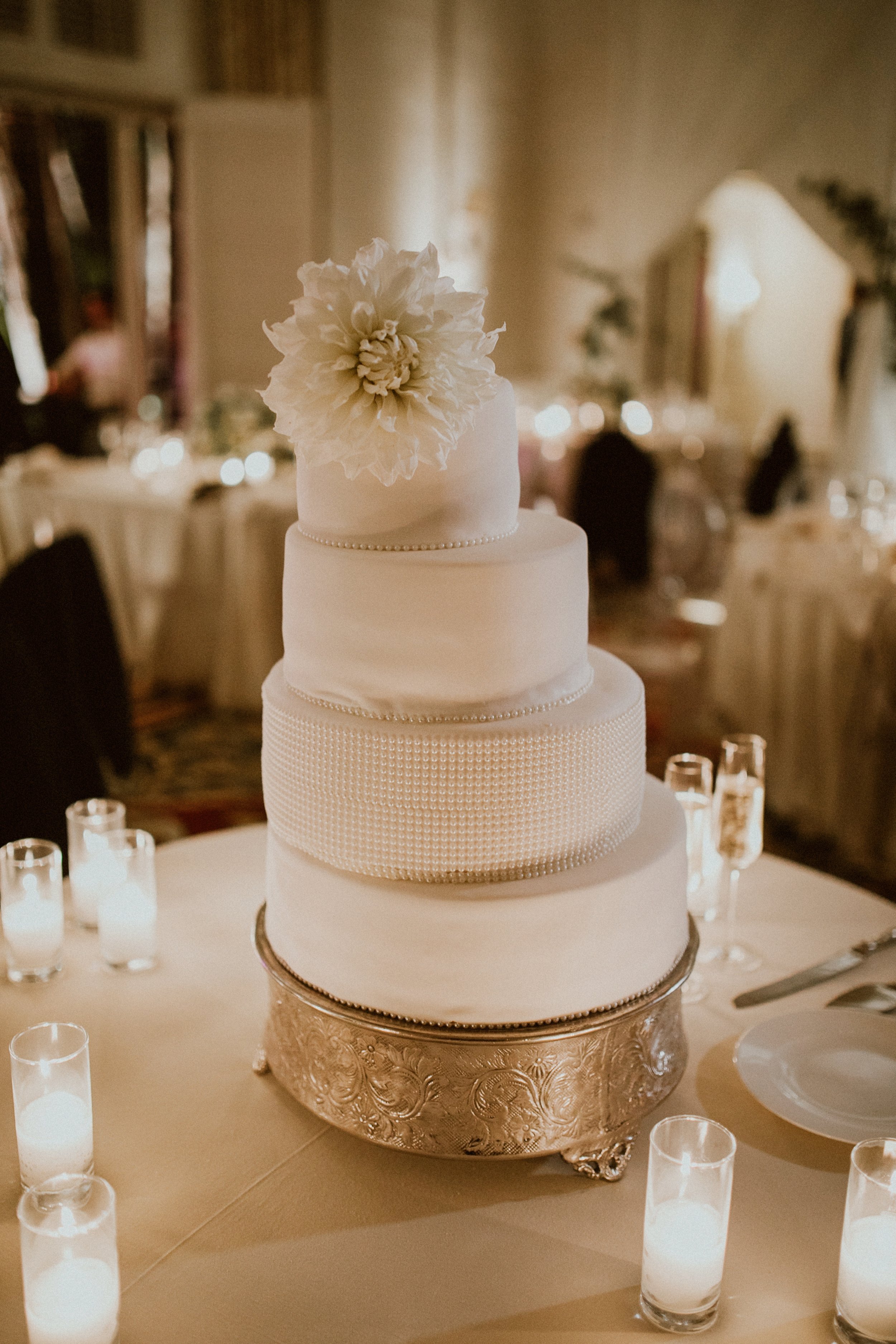 www.santabarbarawedding.com | Event of the Season | Gina and Ryan Photo | Four Seasons | Wedding Cake